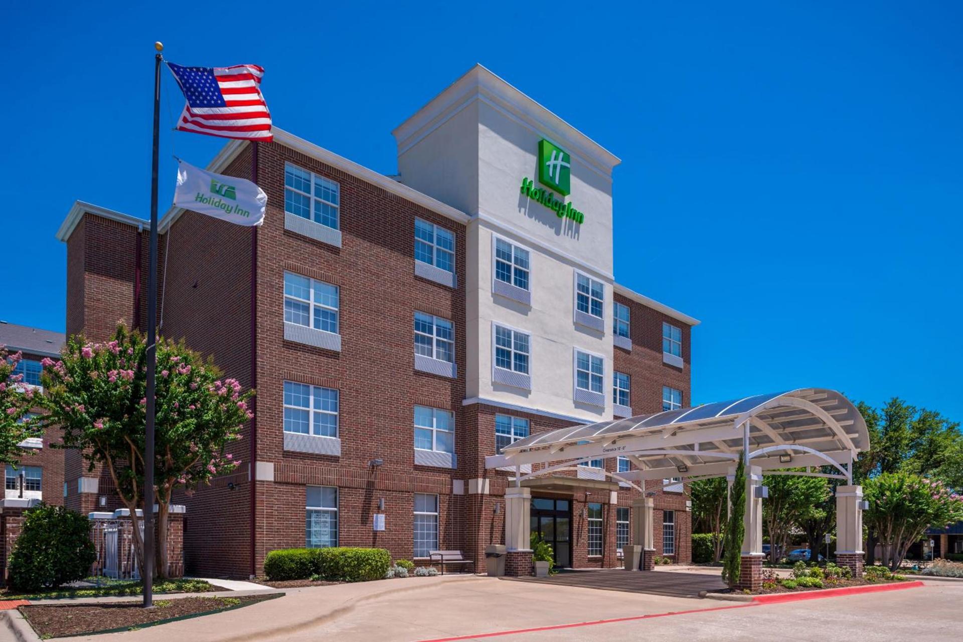 Holiday Inn and Suites Addison by IHG — hotel in Addison