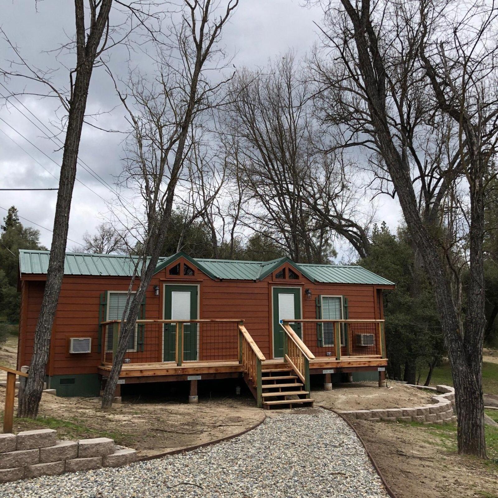 Queen's Inn By The River — hotel in Oakhurst