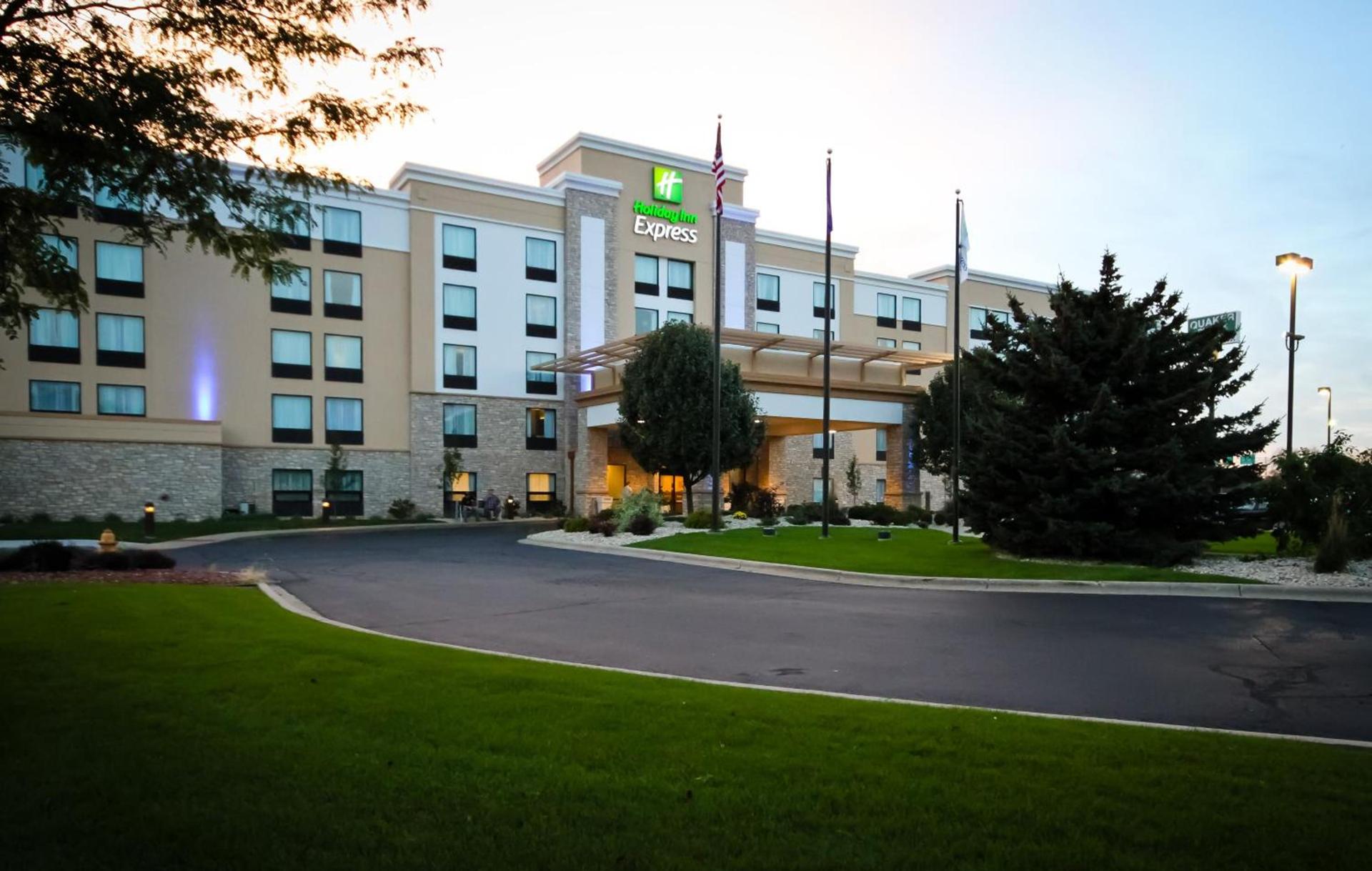 Holiday Inn Express Janesville-I-90 & US Highway 14 by IHG — hotel in Janesville