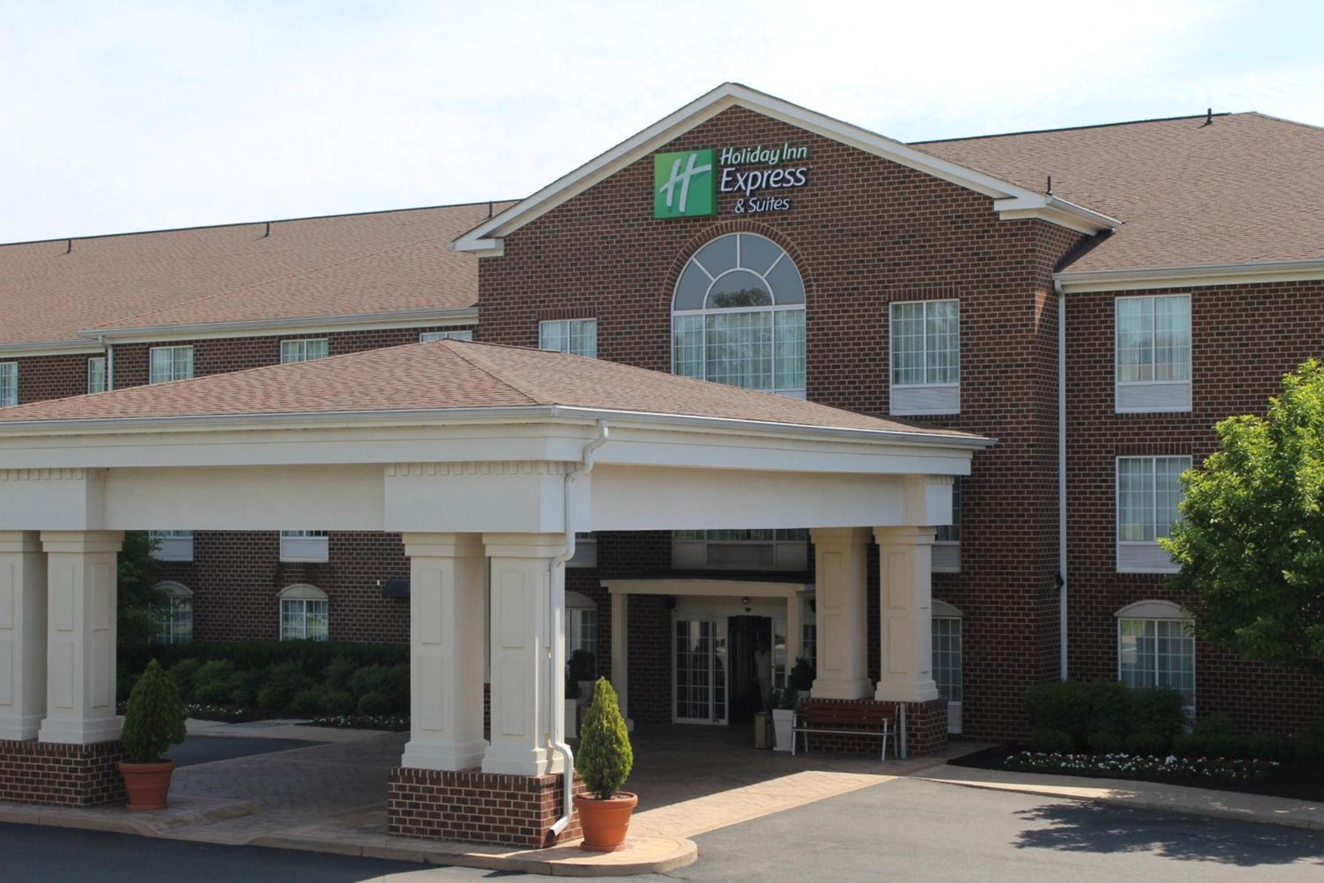 Holiday Inn Express Hotel & Suites Warrenton by IHG — hotel in Warrenton