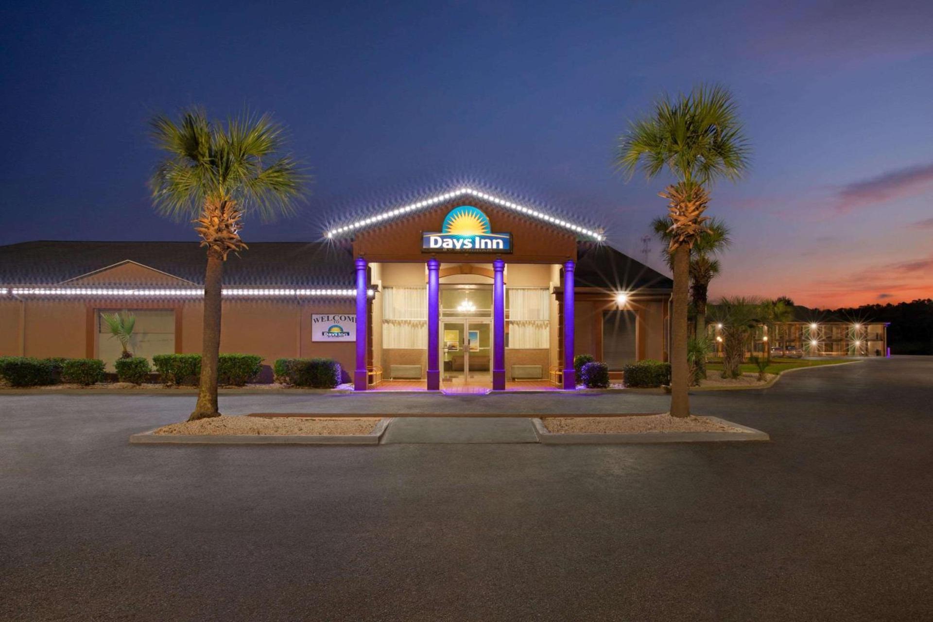 Days Inn by Wyndham Hardeeville/ I-95 State Line — hotel in Hardeeville