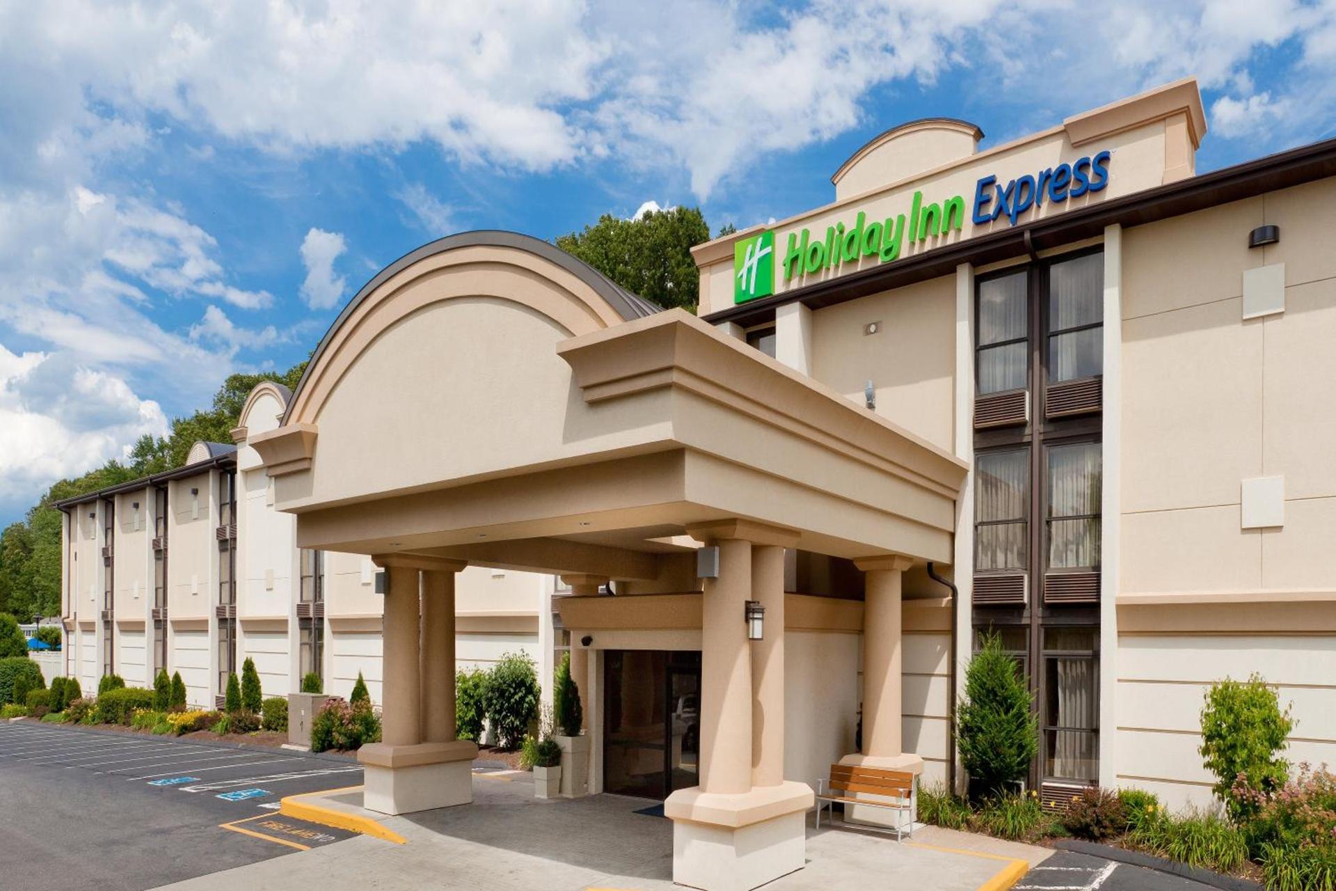 Holiday Inn Express Southington by IHG — hotel in Southington
