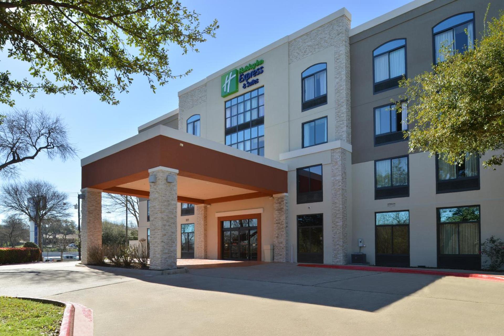 Holiday Inn Express & Suites Austin North Central by IHG — hotel in Austin