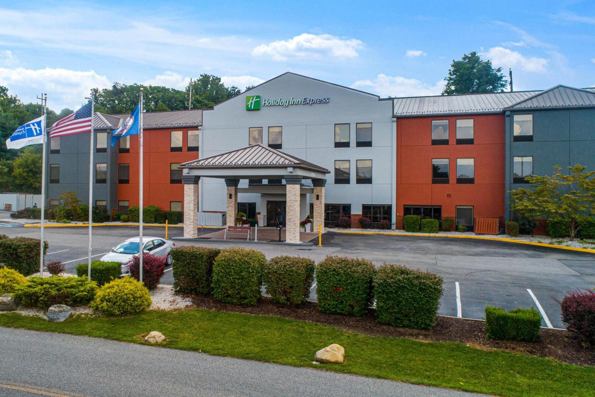 Holiday Inn Express Dublin by IHG — hotel in Dublin