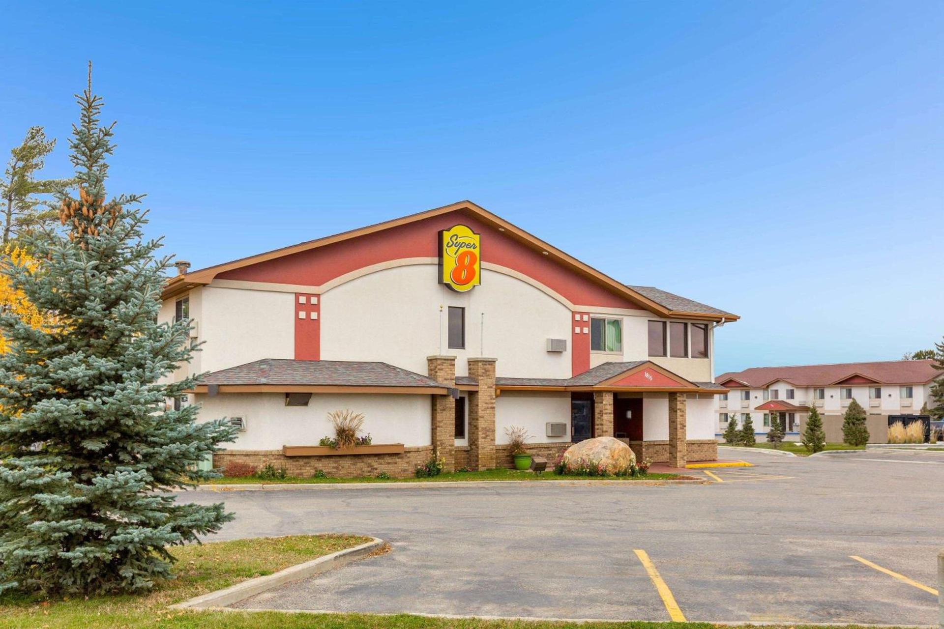 Super 8 by Wyndham Bemidji MN — hotel in Bemidji