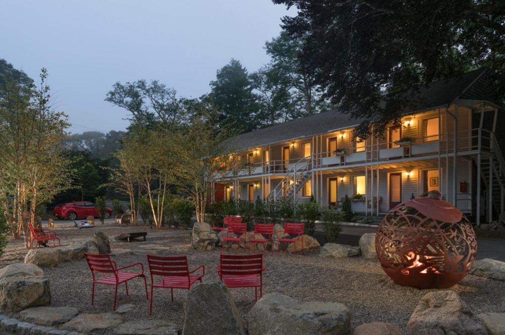 Treehouse Lodge