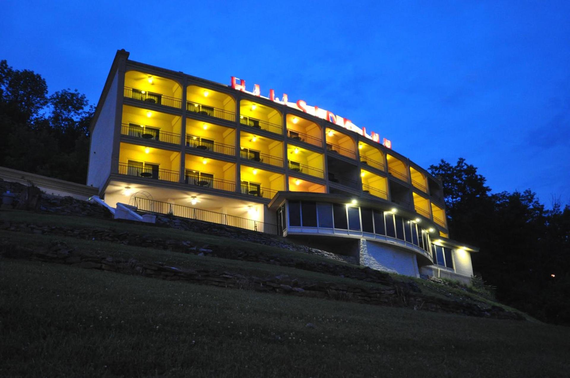 Hillside Inn — hotel in Madison