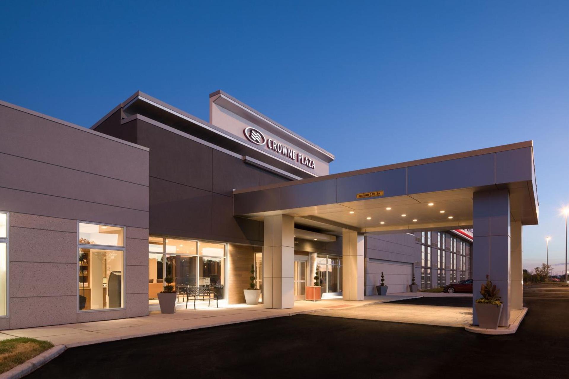 Crowne Plaza Chicago SW - Burr Ridge by IHG — hotel in Burr Ridge