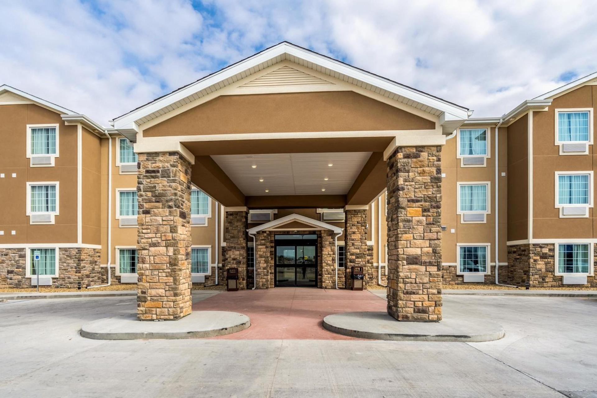 Cobblestone Inn & Suites - Kermit — hotel in Kermit