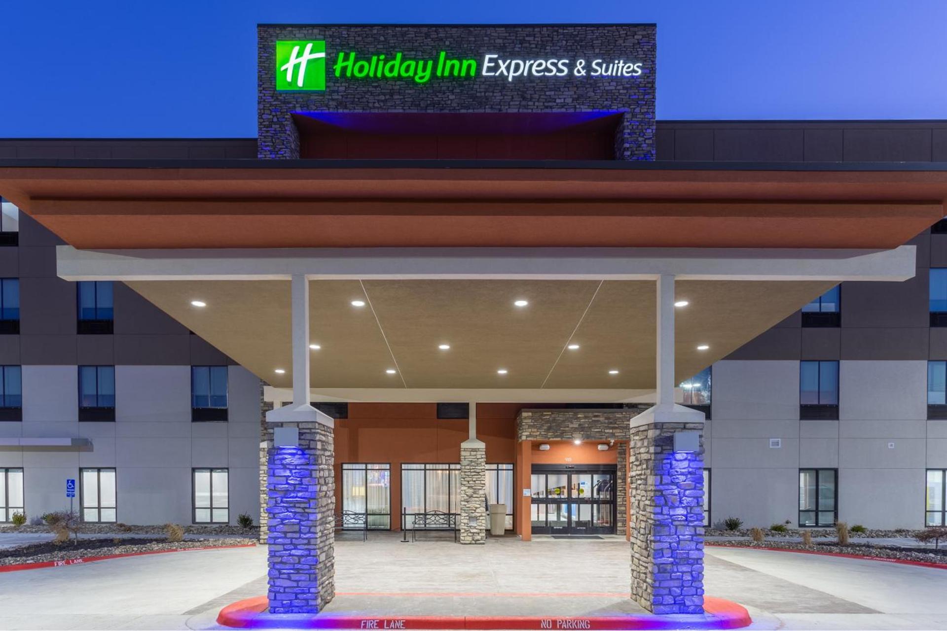 Holiday Inn Express & Suites Kearney by IHG — hotel in Kearney