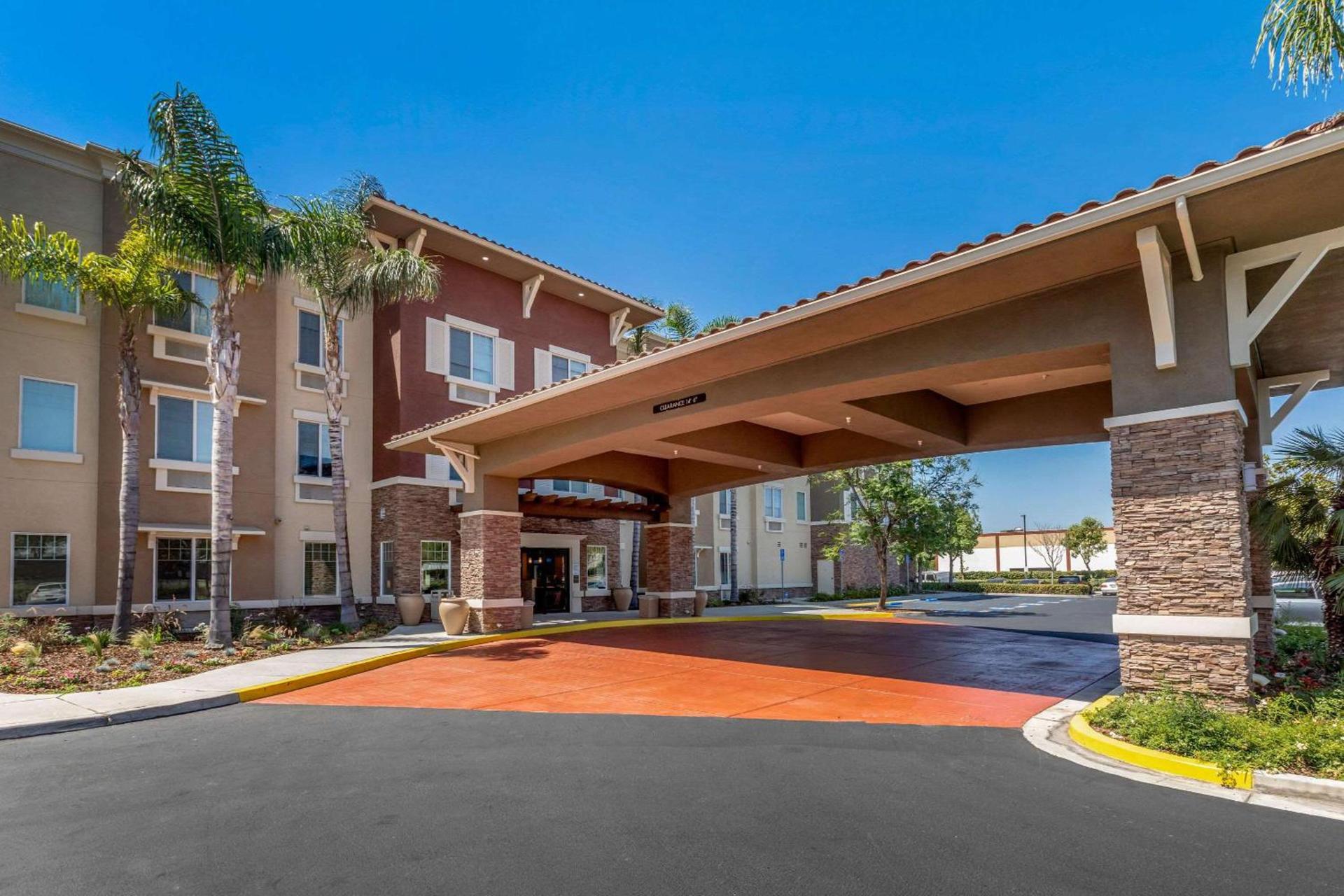 Comfort Inn & Suites Near Ontario Airport — hotel in Ontario