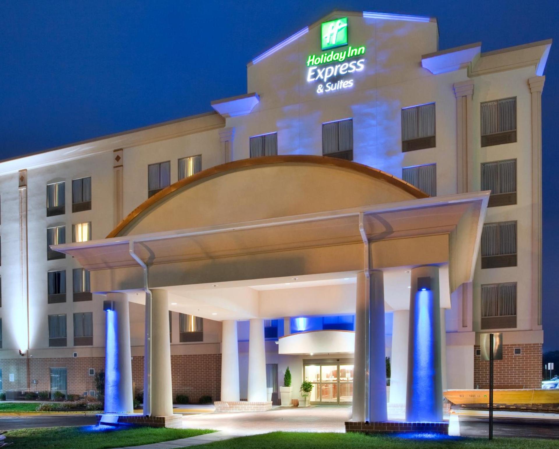 Holiday Inn Express Hotel & Suites Fredericksburg by IHG — hotel in Fredericksburg