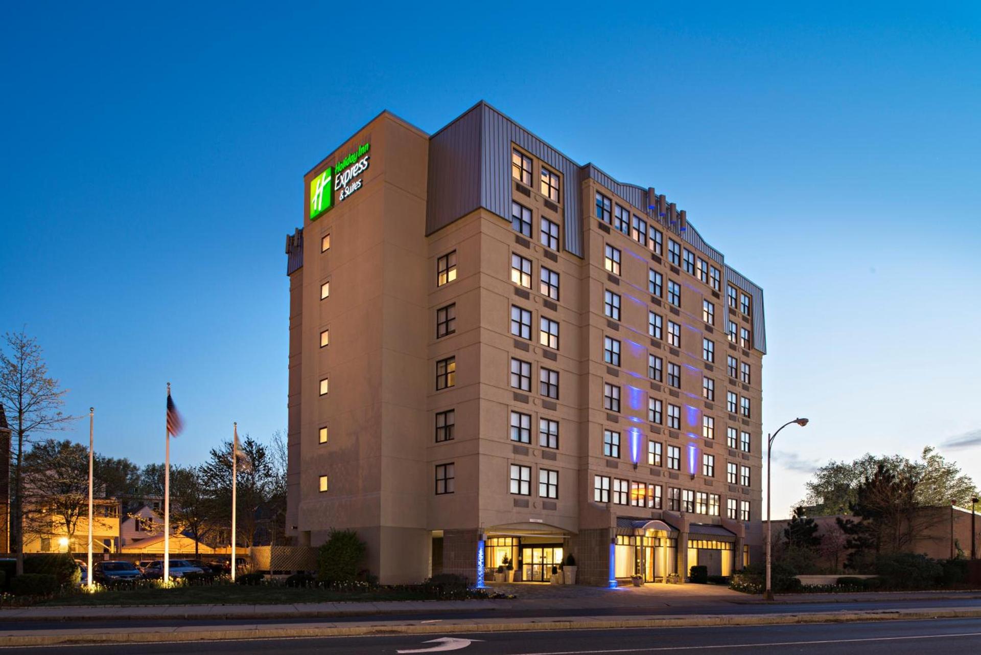 Holiday Inn Express & Suites Boston - Cambridge by IHG — hotel in Cambridge