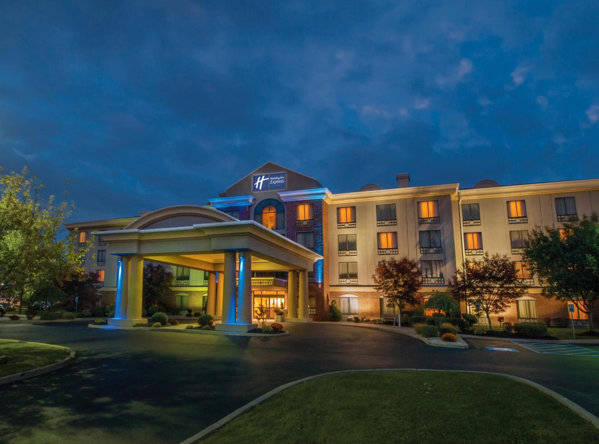 Holiday Inn Express & Suites Buffalo Airport by IHG — hotel in Cheektowaga