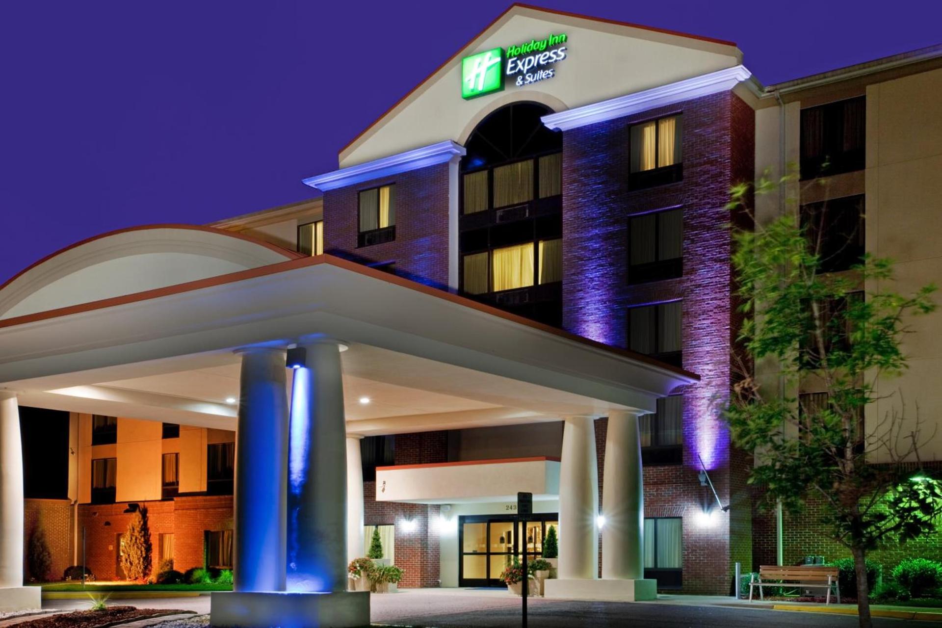 Holiday Inn Express & Suites Chesapeake by IHG — hotel in Chesapeake