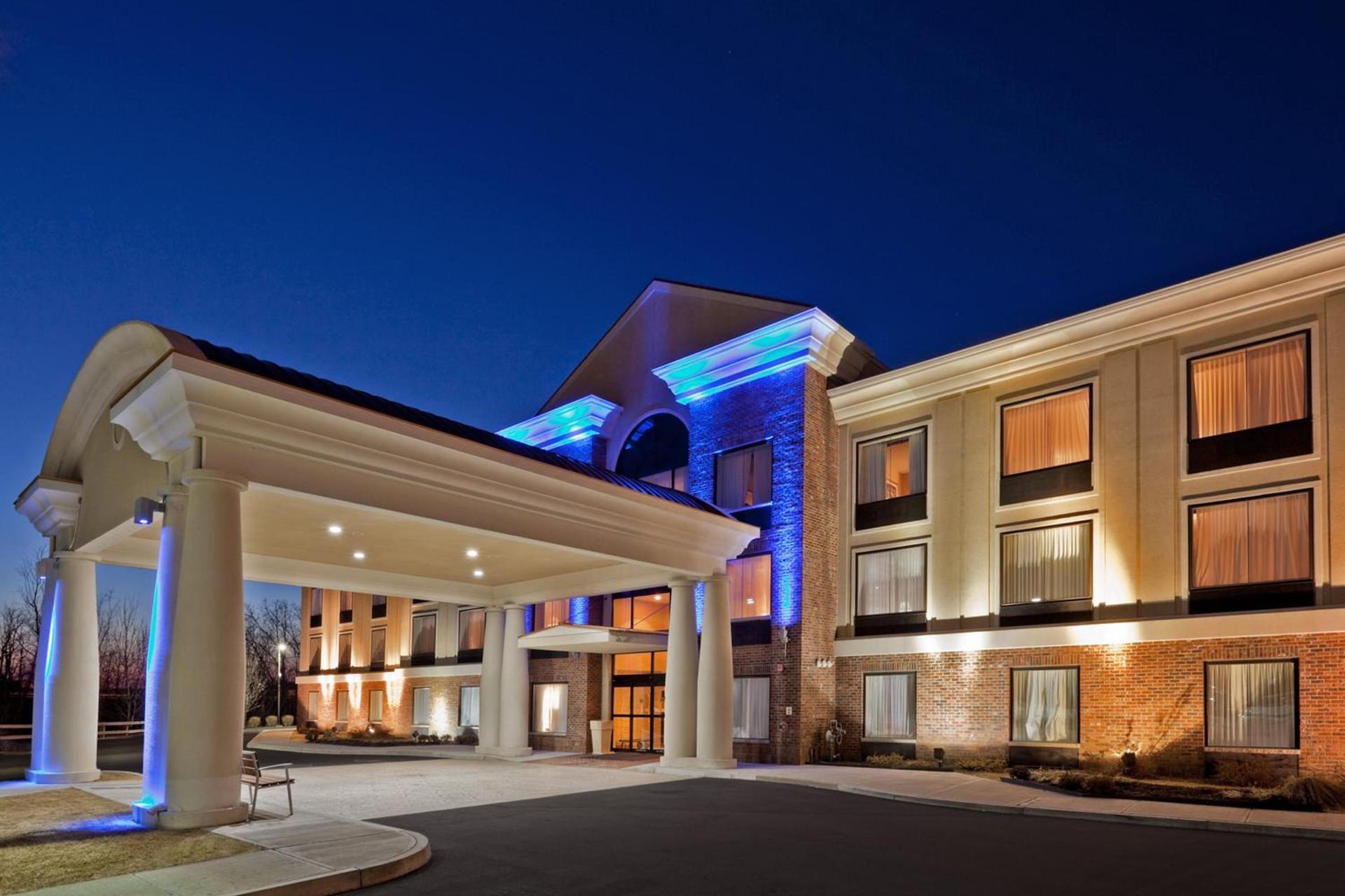 Holiday Inn Express Hotel & Suites Clifton Park by IHG — hotel in Clifton Park