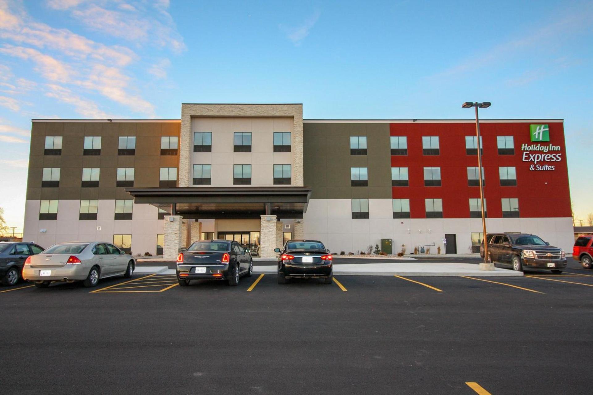 Holiday Inn Express & Suites - Kirksville - University Area by IHG — hotel in Kirksville