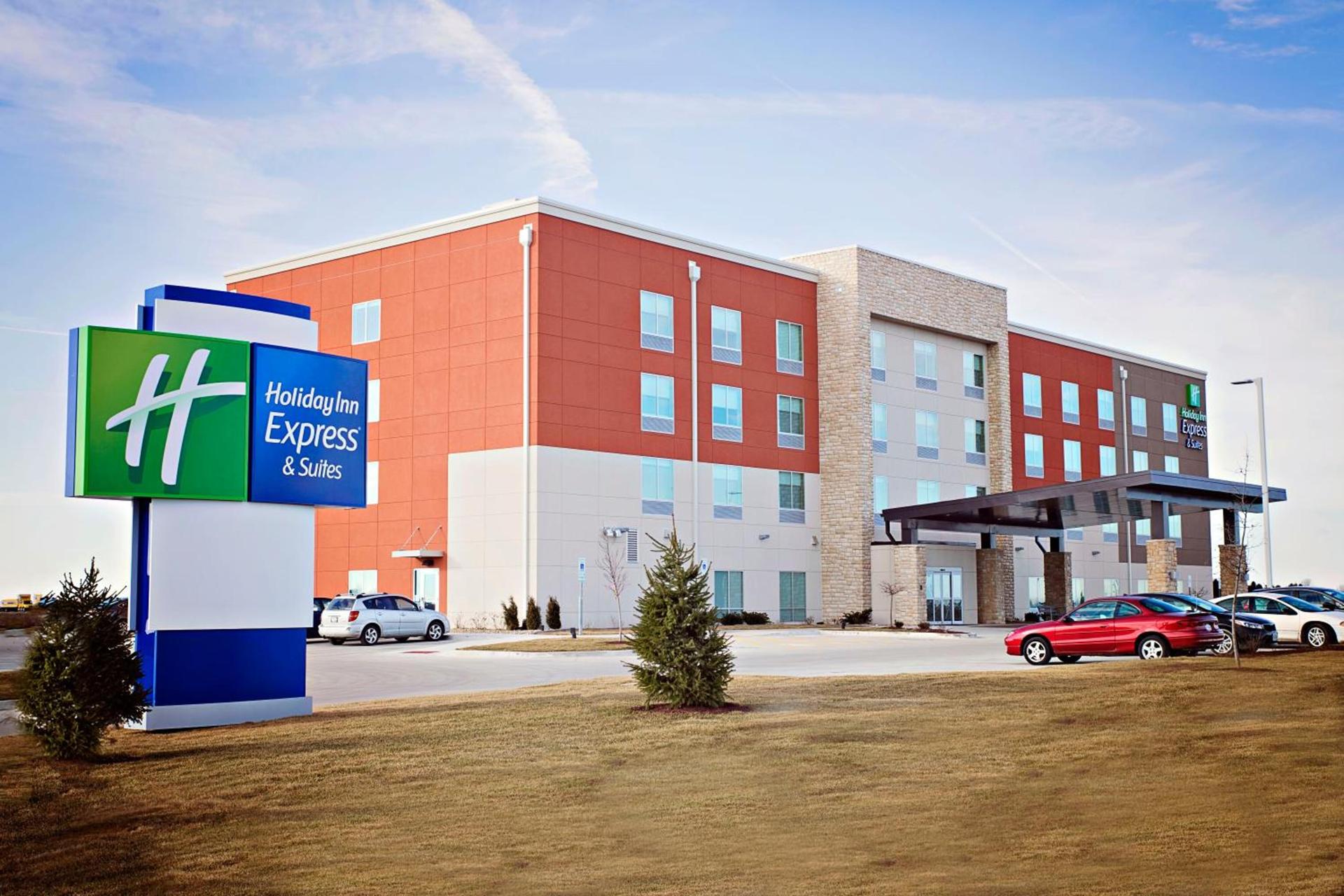 Holiday Inn Express & Suites - Rantoul by IHG — hotel in Rantoul