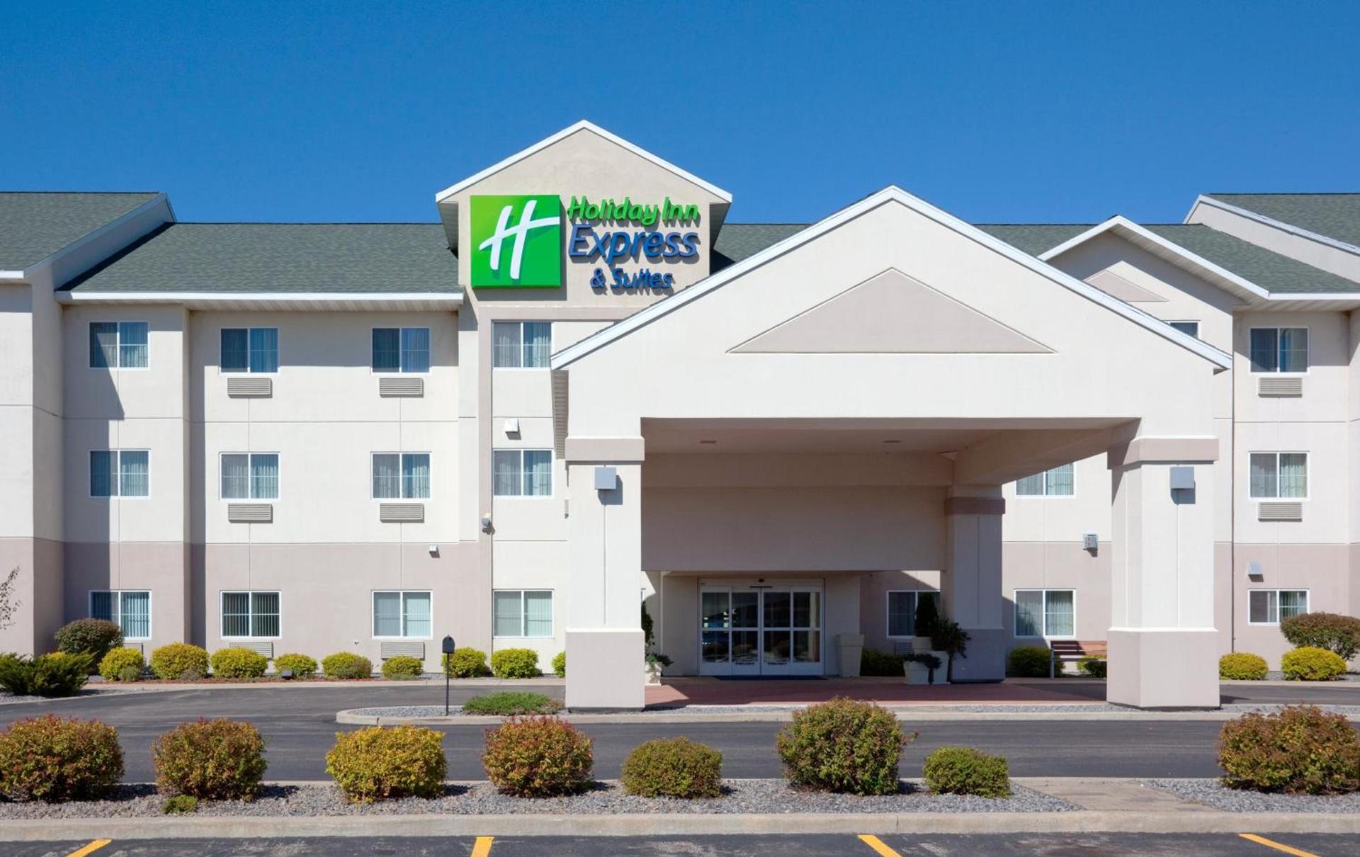 Holiday Inn Express Hotel and Suites Stevens Point by IHG — hotel in Stevens Point
