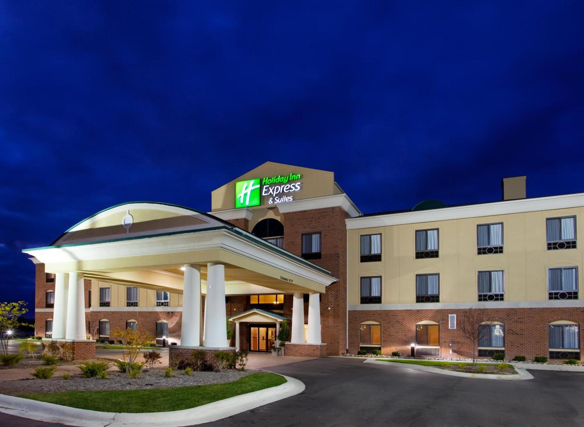 Holiday Inn Express Hotel & Suites Bay City by IHG — hotel in Bay City
