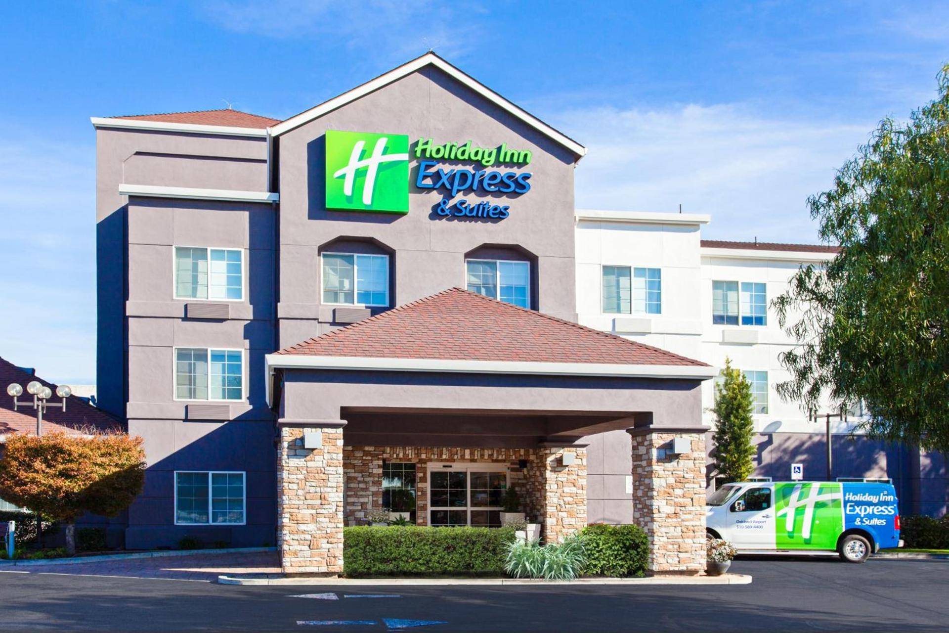 Holiday Inn Express & Suites Oakland - Airport by IHG — hotel in Oakland