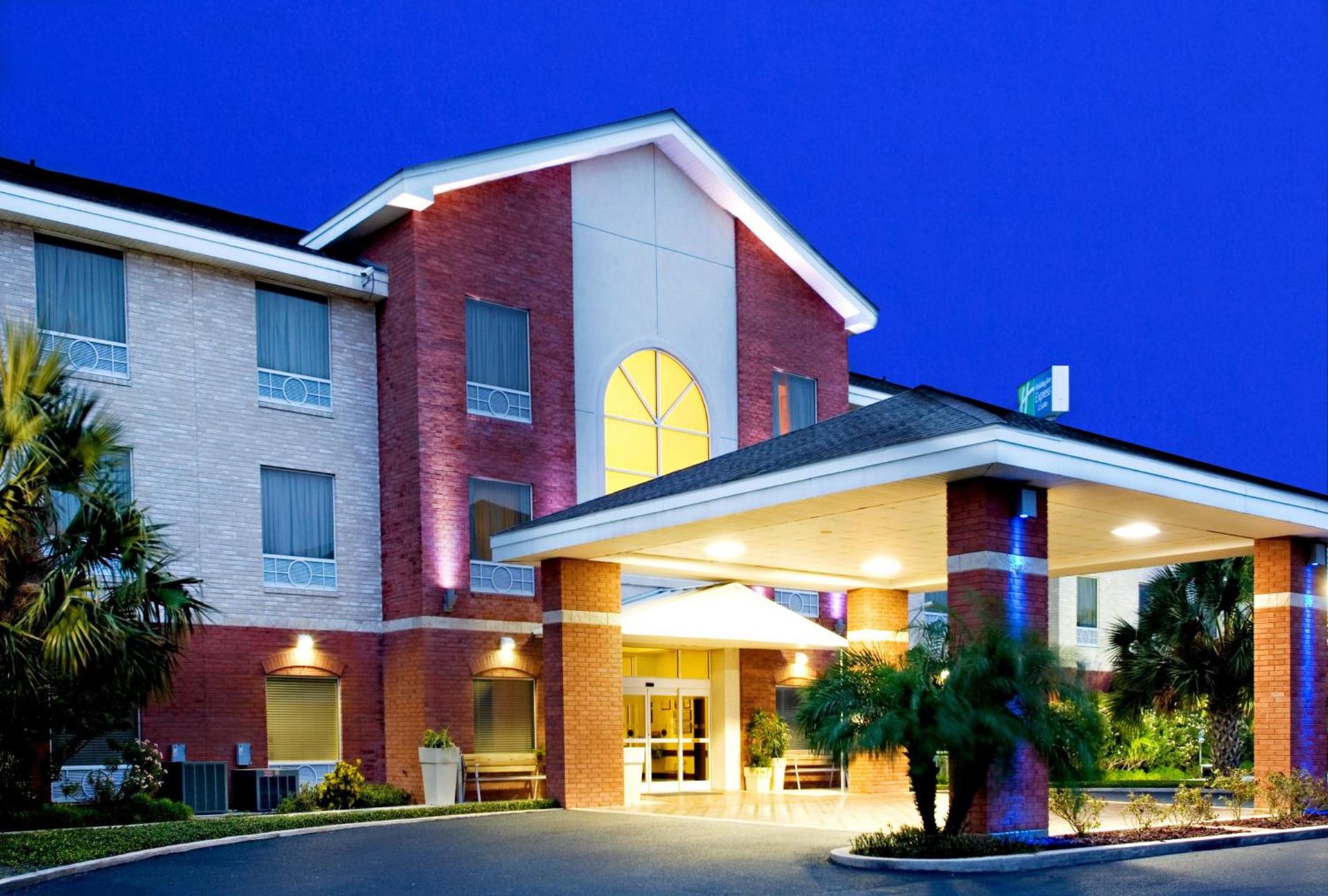 Holiday Inn Express Hotel and Suites Weslaco by IHG — hotel in Weslaco