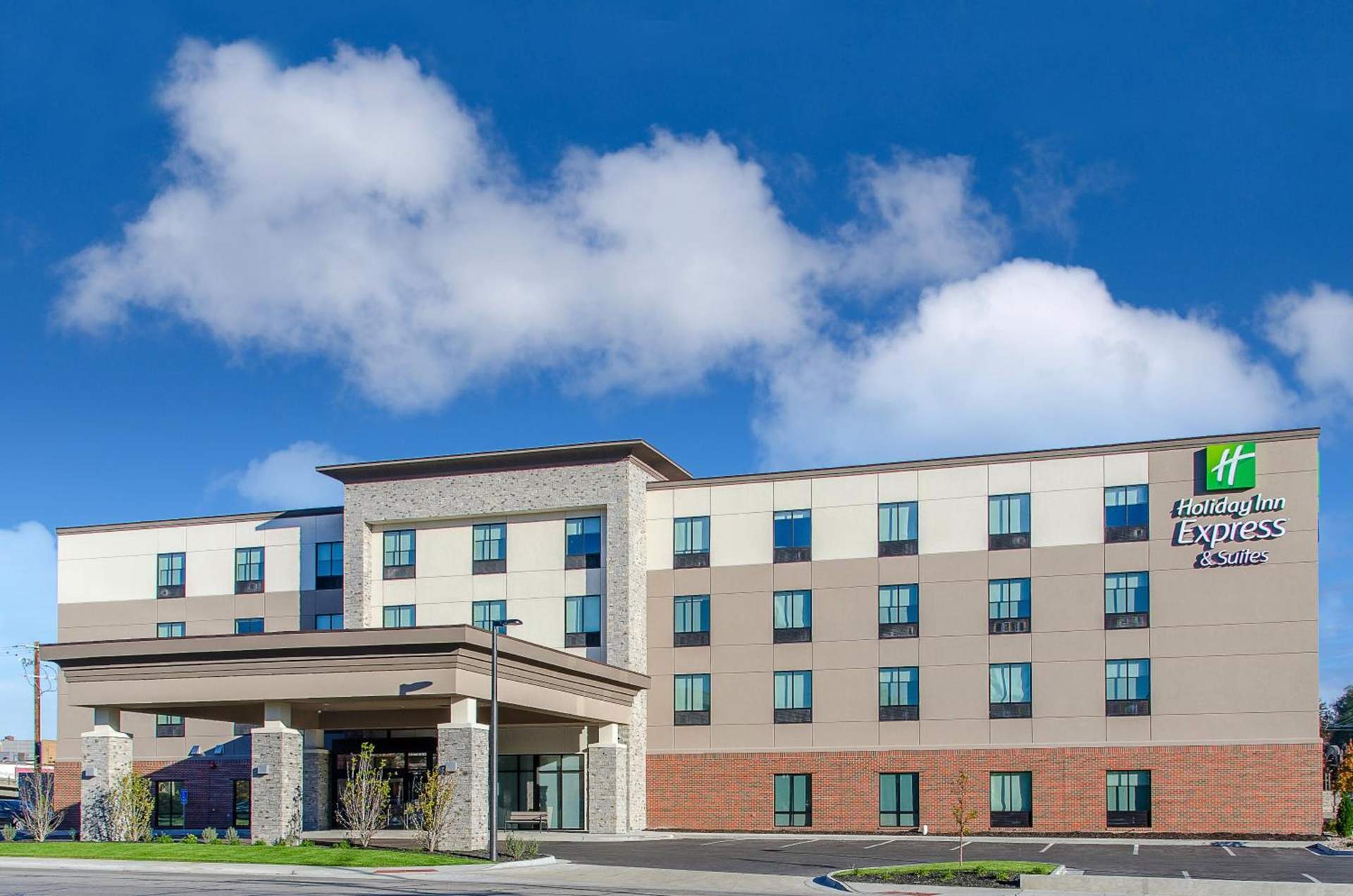 Holiday Inn Express & Suites - Atchison by IHG