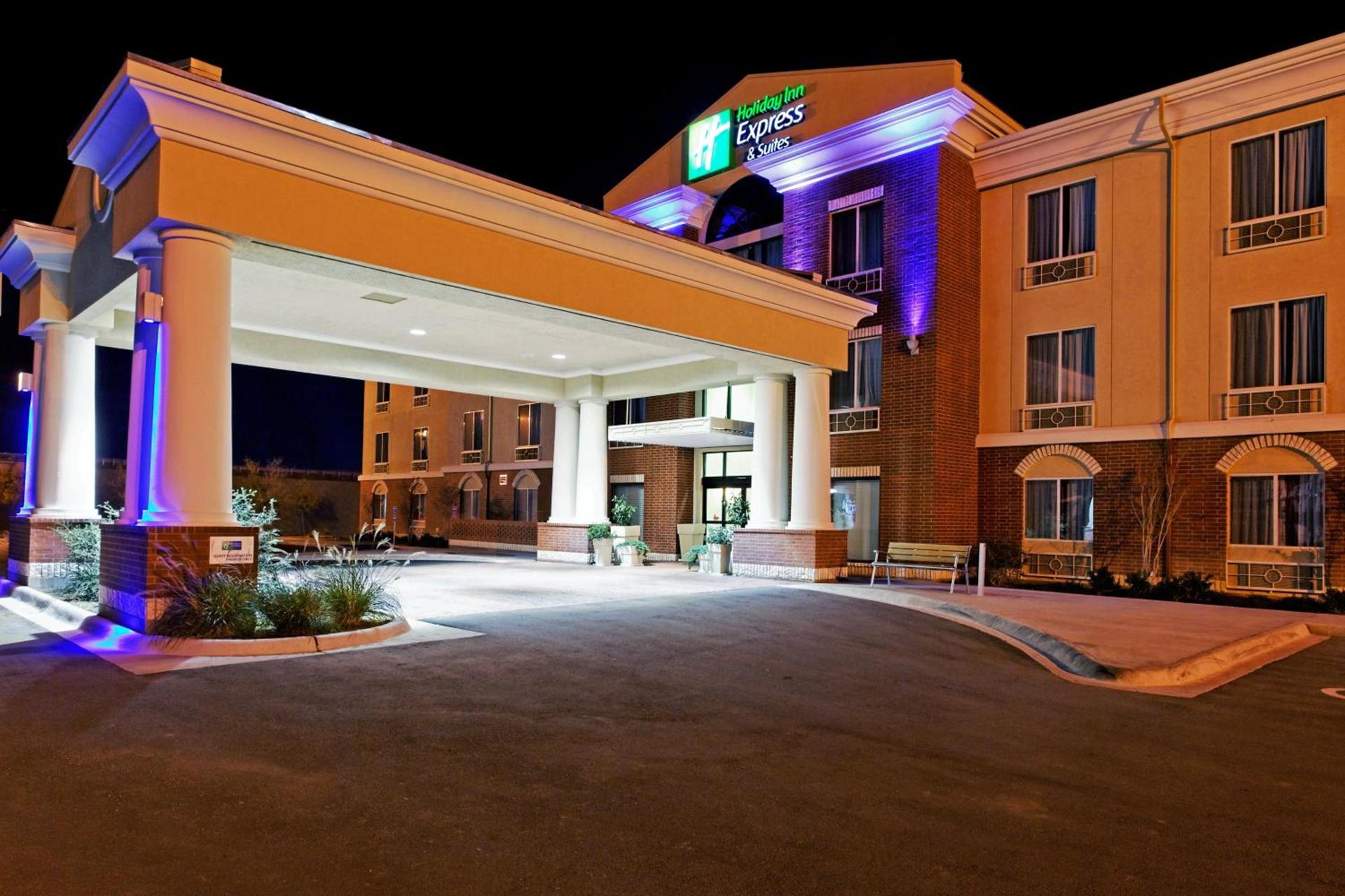 Holiday Inn Express & Suites Ozona by IHG — hotel in Ozona