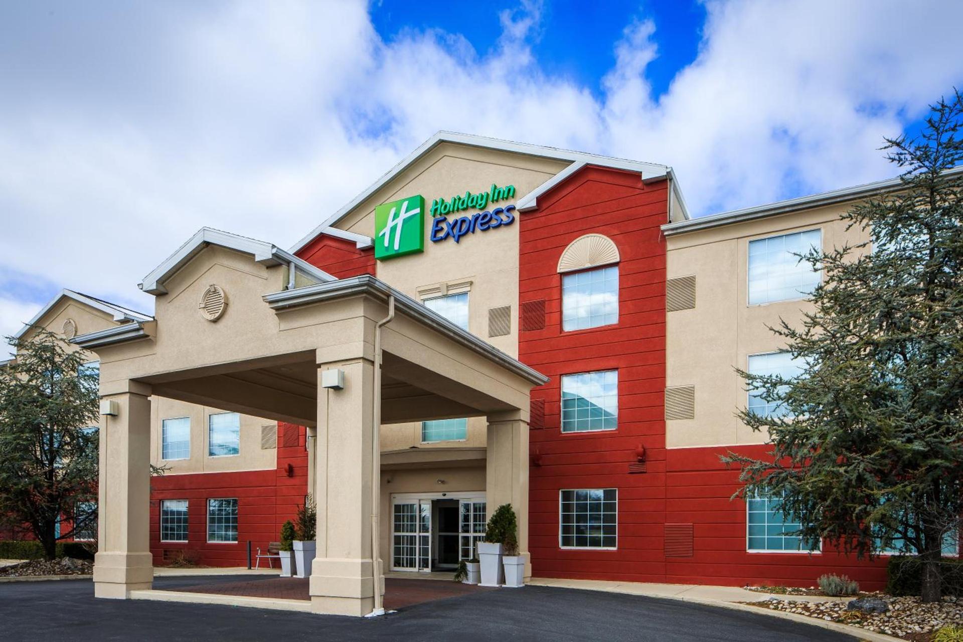Holiday Inn Express Hotel & Suites Reading by IHG — hotel in Reading