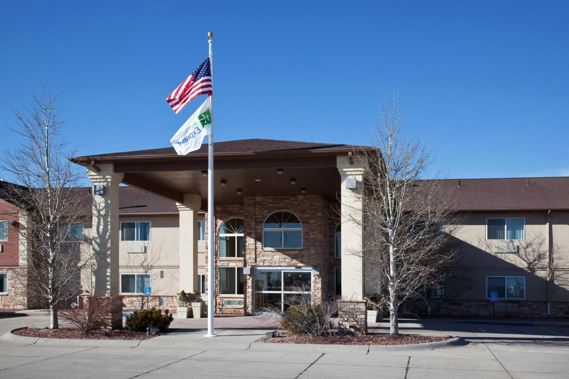 Holiday Inn Express Hotel & Suites Torrington by IHG — hotel in Torrington