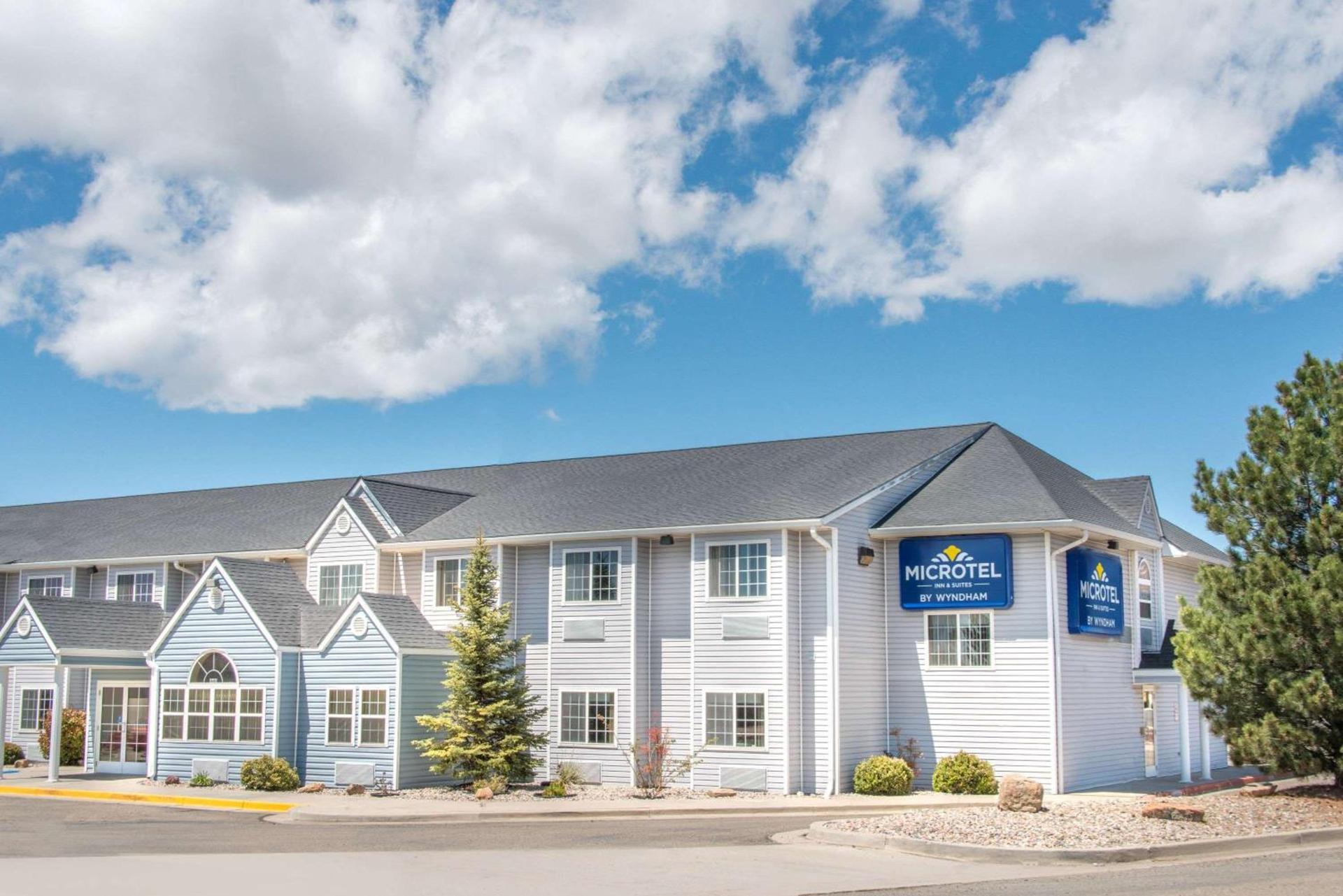 Microtel Inn & Suites — hotel in Raton