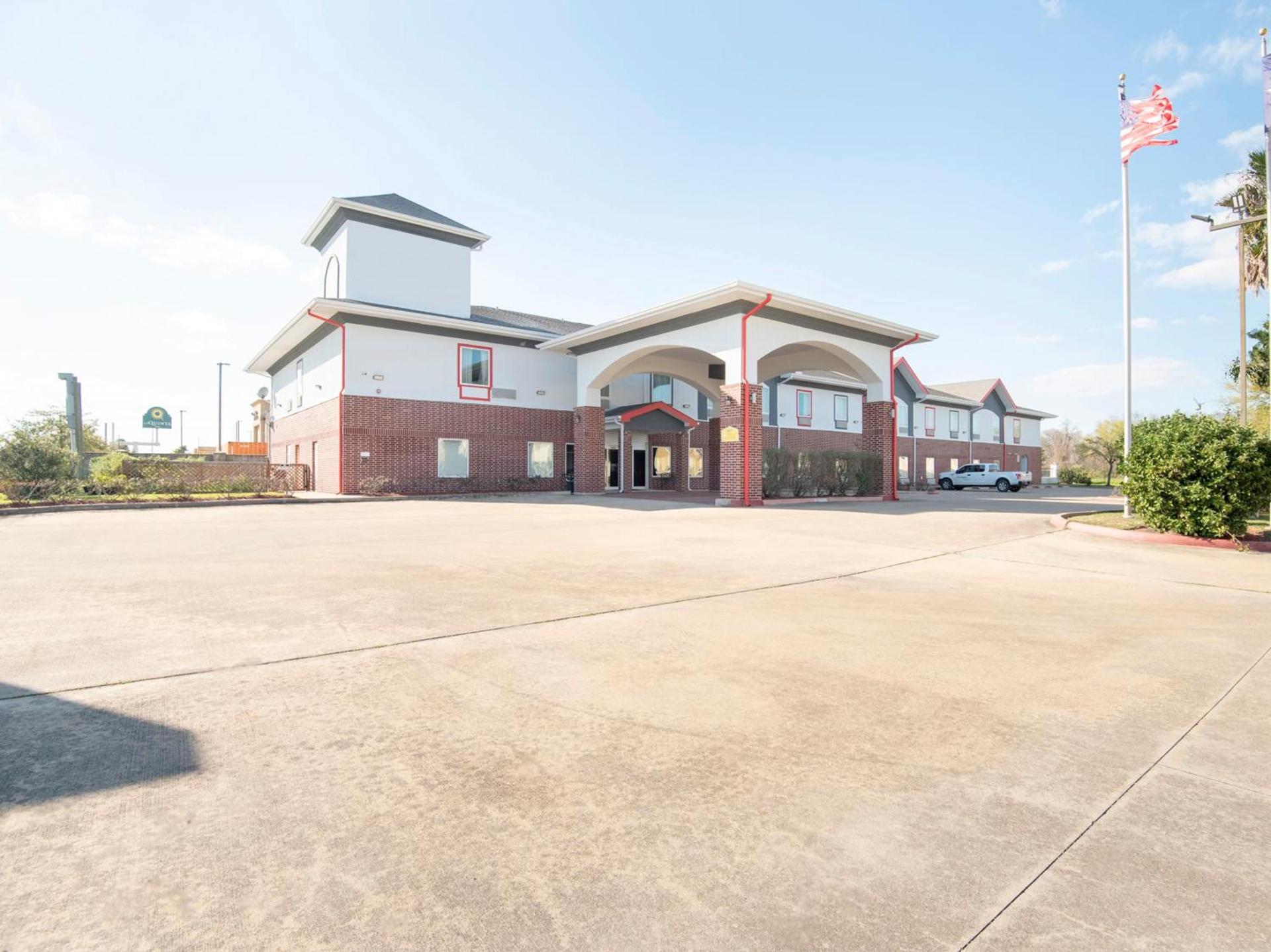 OYO Townhouse Clute Lake Jackson — hotel in Clute