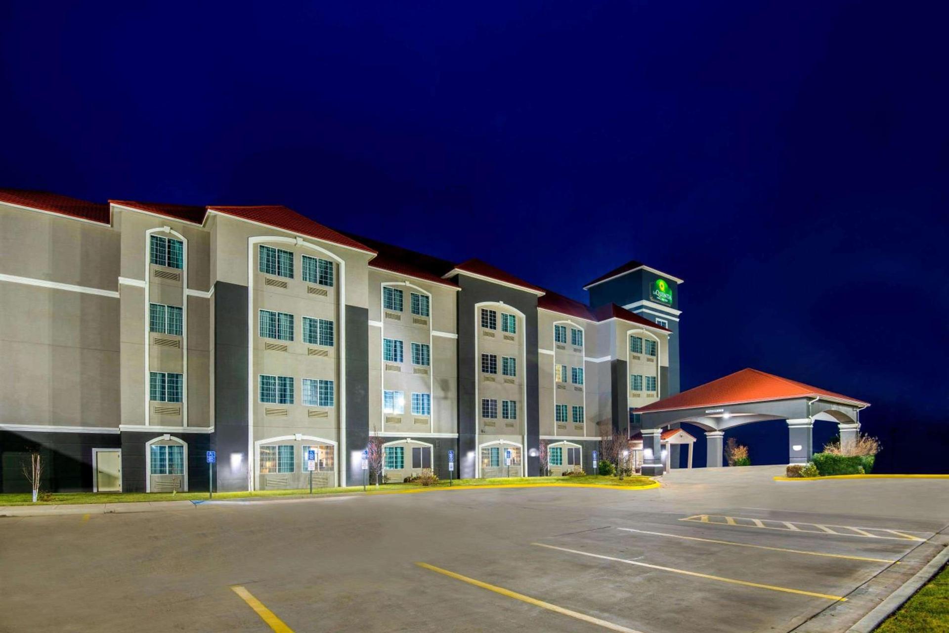 La Quinta by Wyndham Dumas — hotel in Dumas