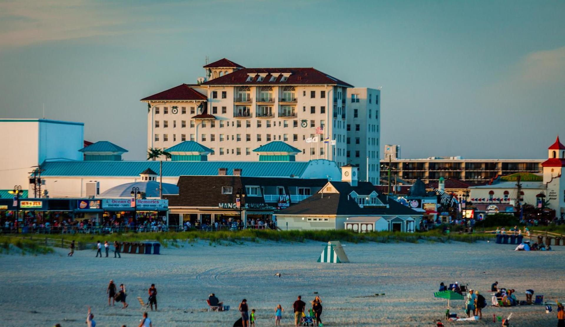 The Flanders Hotel — hotel in Ocean City