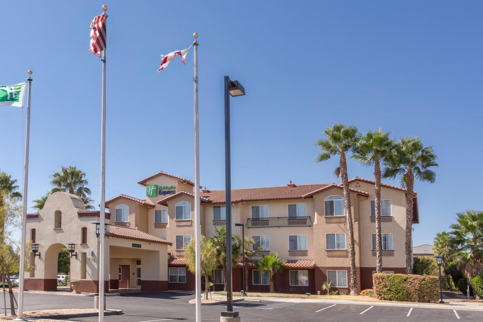 Holiday Inn Express Hotel & Suites Manteca by IHG — hotel in Manteca