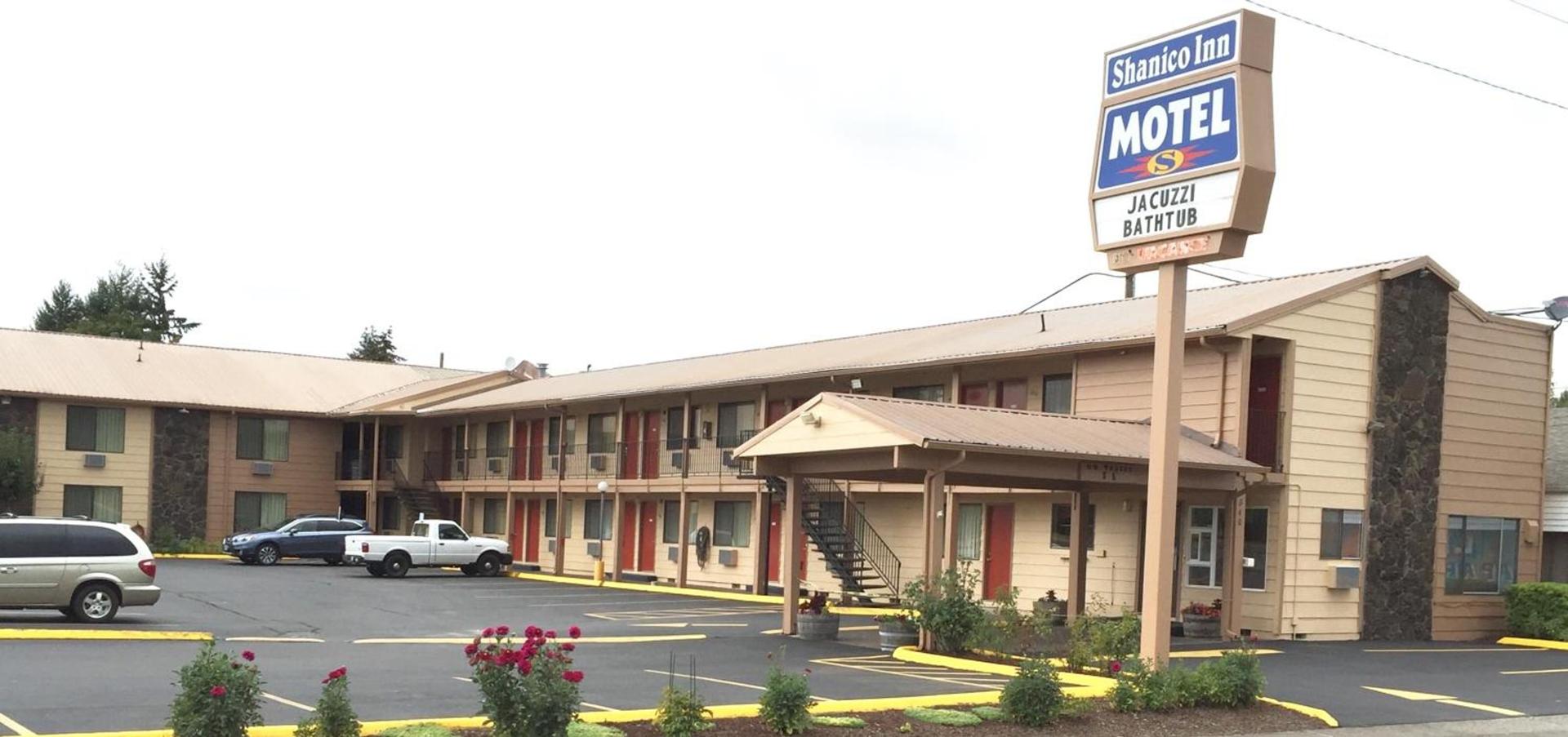 Shanico Inn — hotel in Lebanon