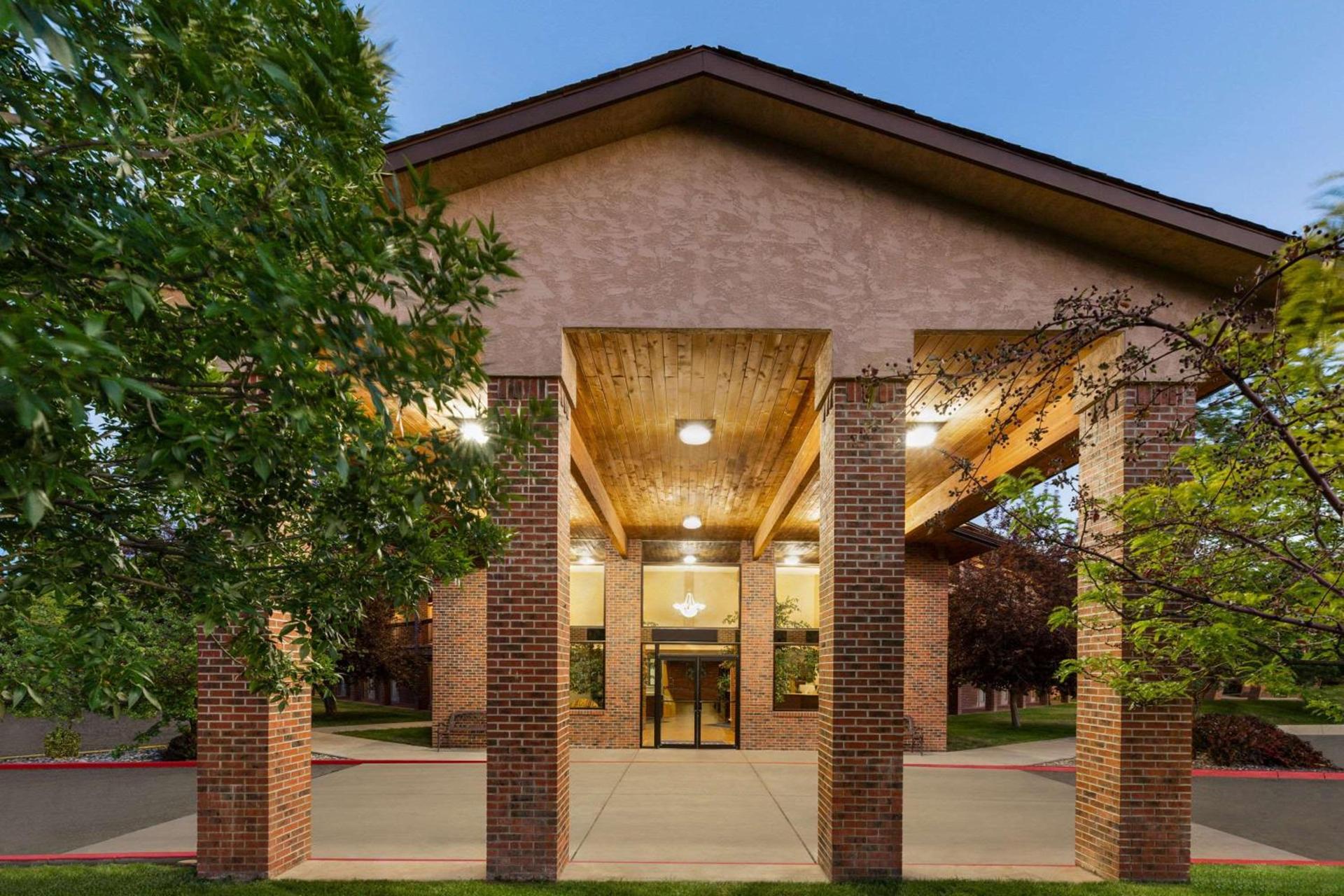 Baymont by Wyndham Cortez — hotel in Cortez