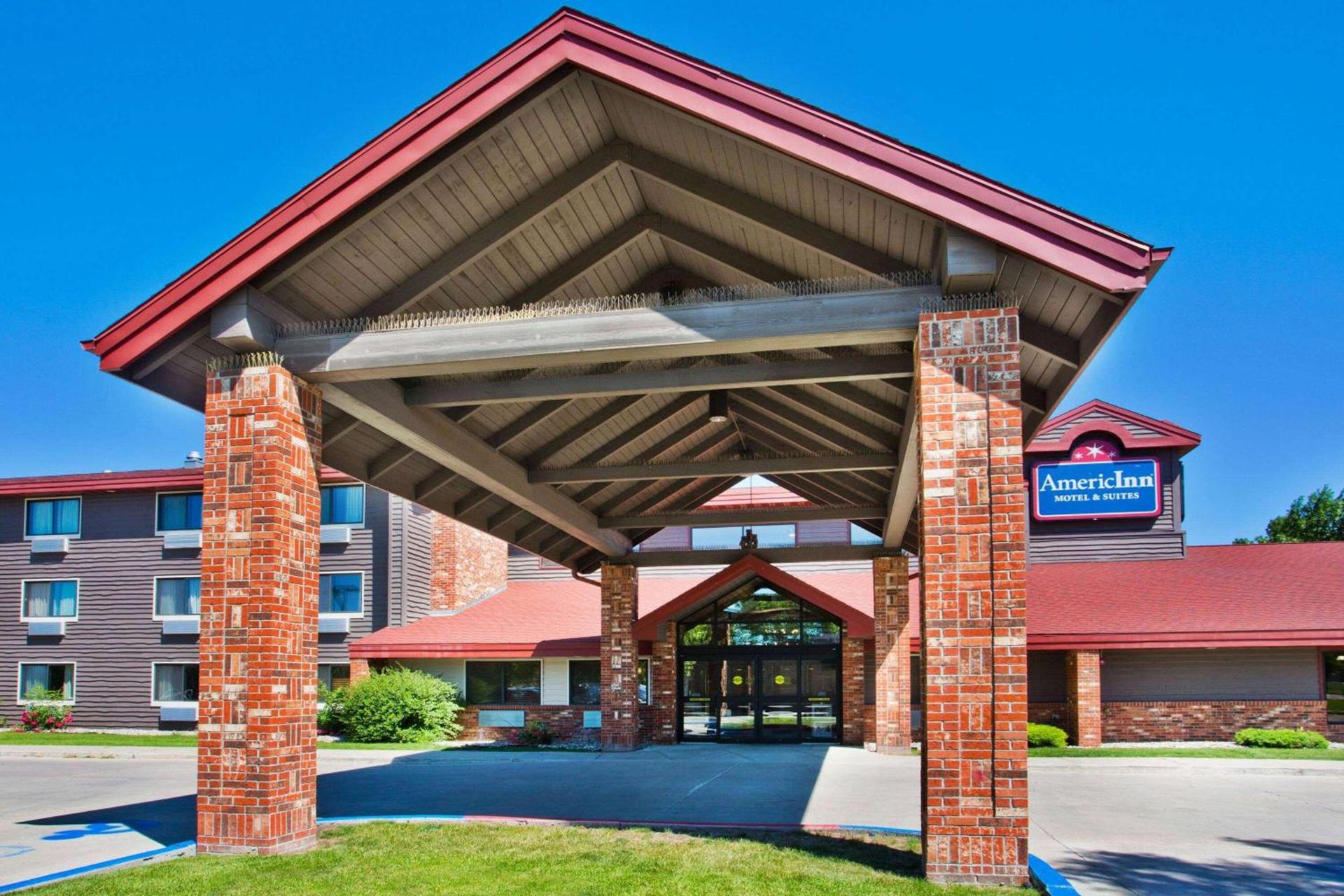 AmericInn by Wyndham Grand Forks — hotel in Grand Forks
