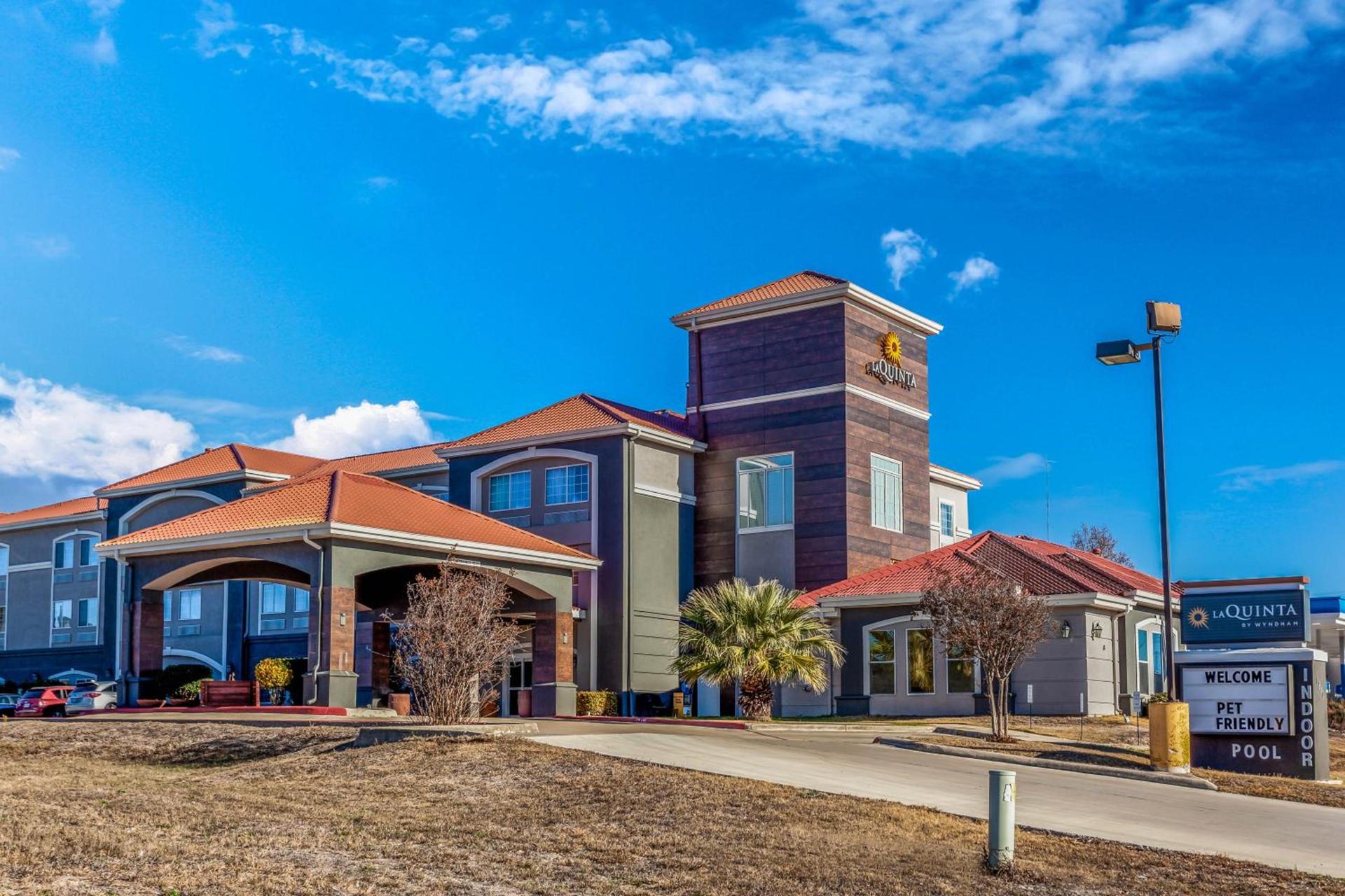 La Quinta by Wyndham Kerrville — hotel in Kerrville