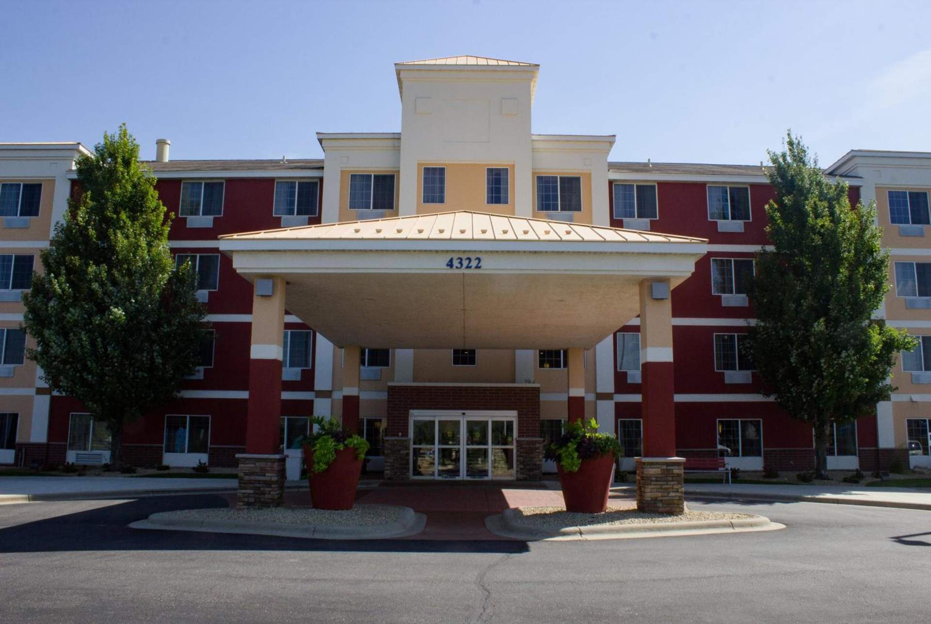 Holiday Inn Express and Suites St. Cloud by IHG