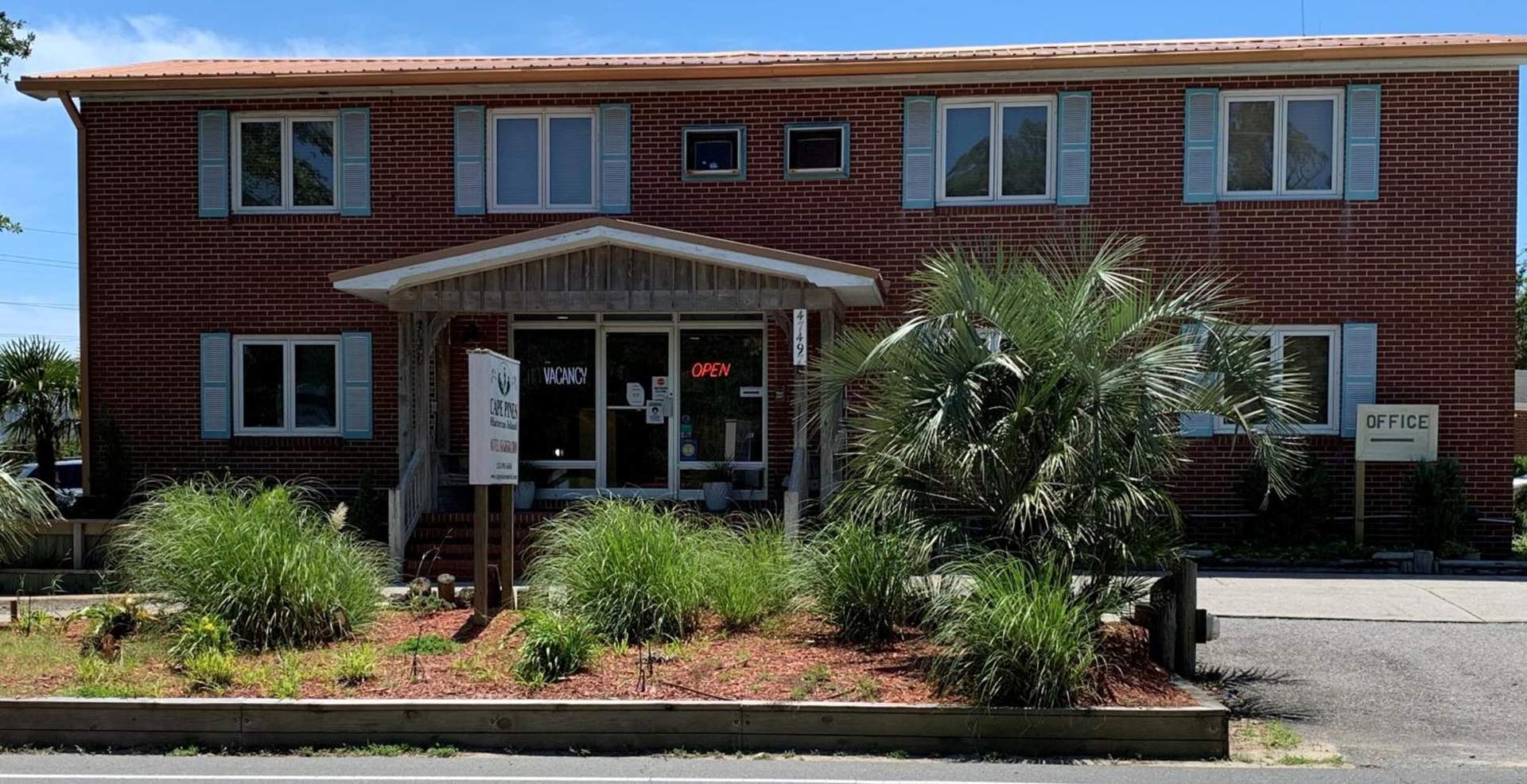Cape Pines Motel