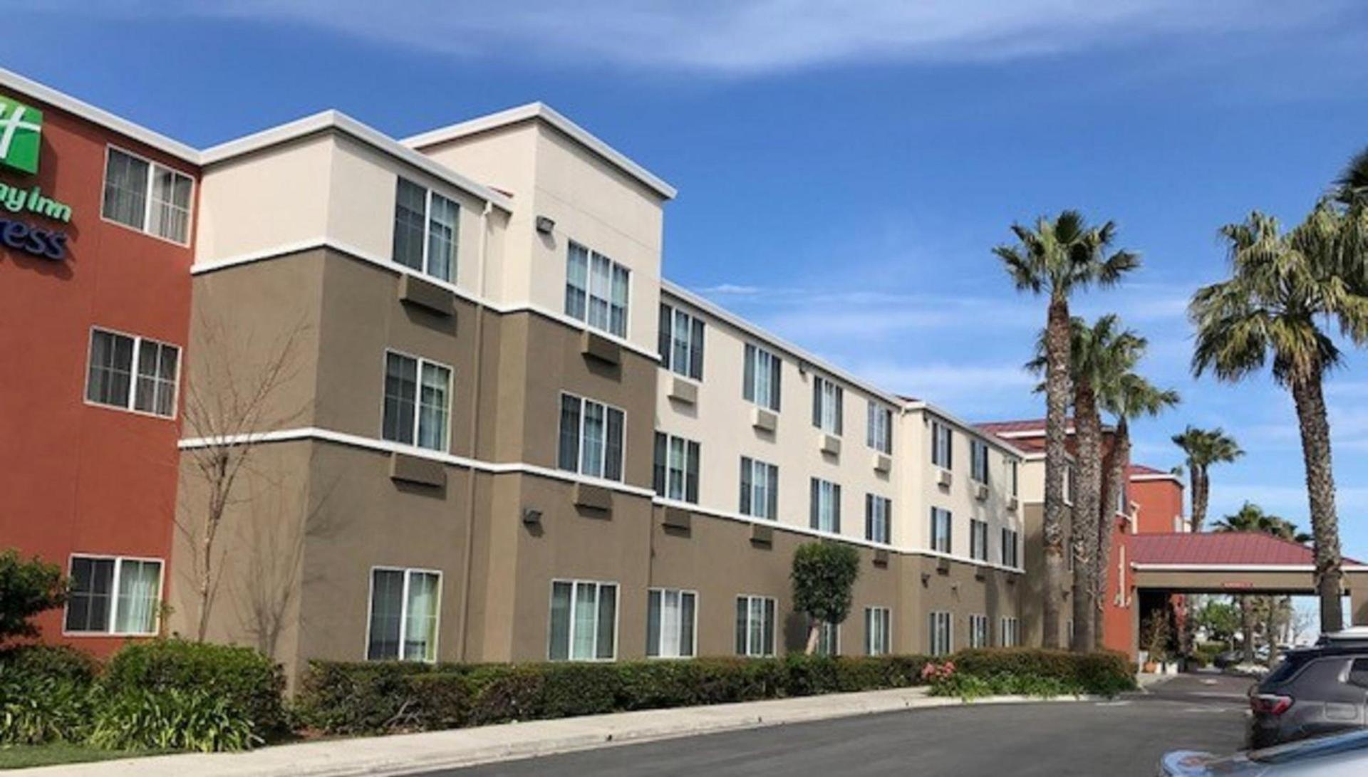 Holiday Inn Express & Suites Tracy by IHG — hotel in Tracy