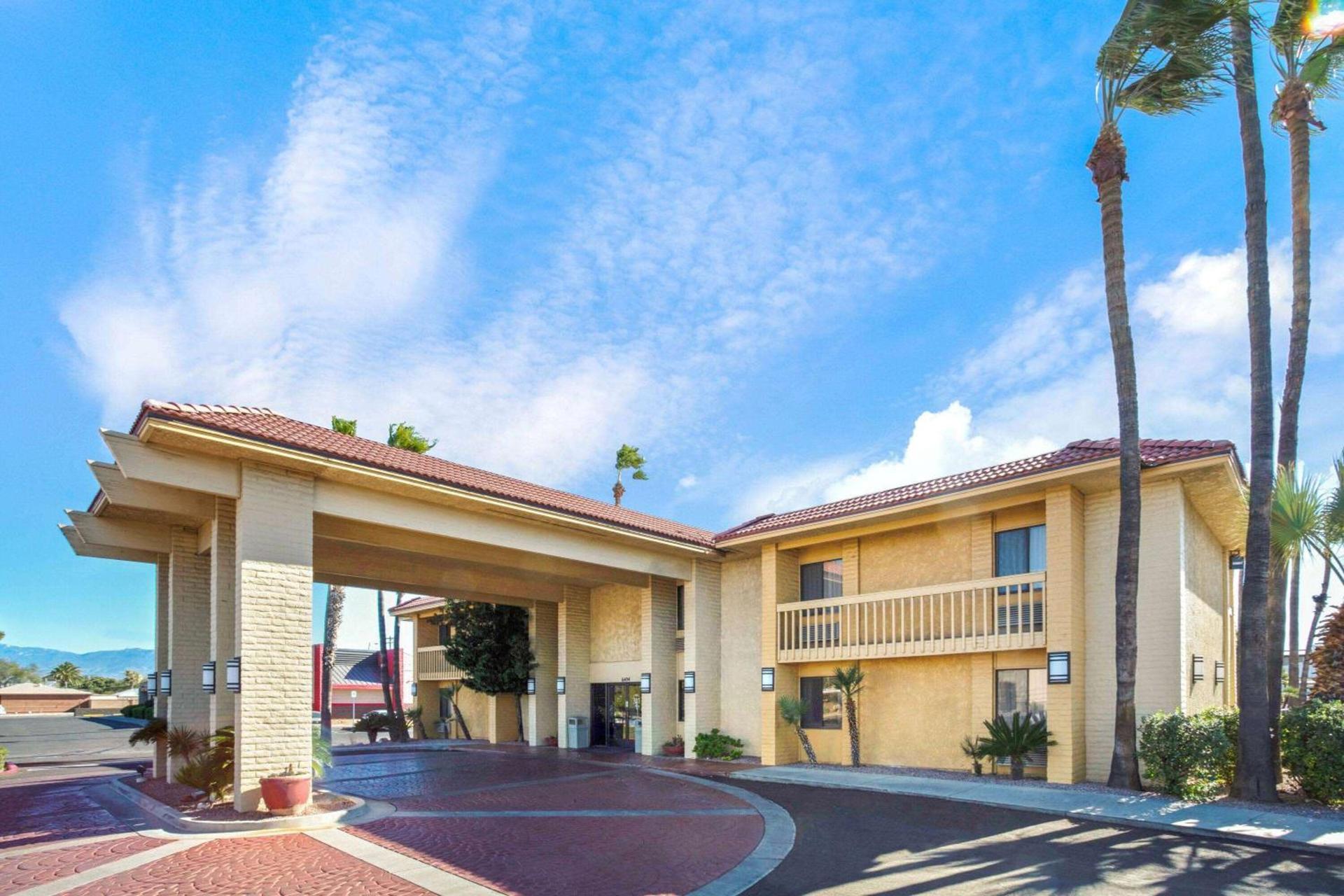 La Quinta Inn by Wyndham Tucson East — hotel in Tucson