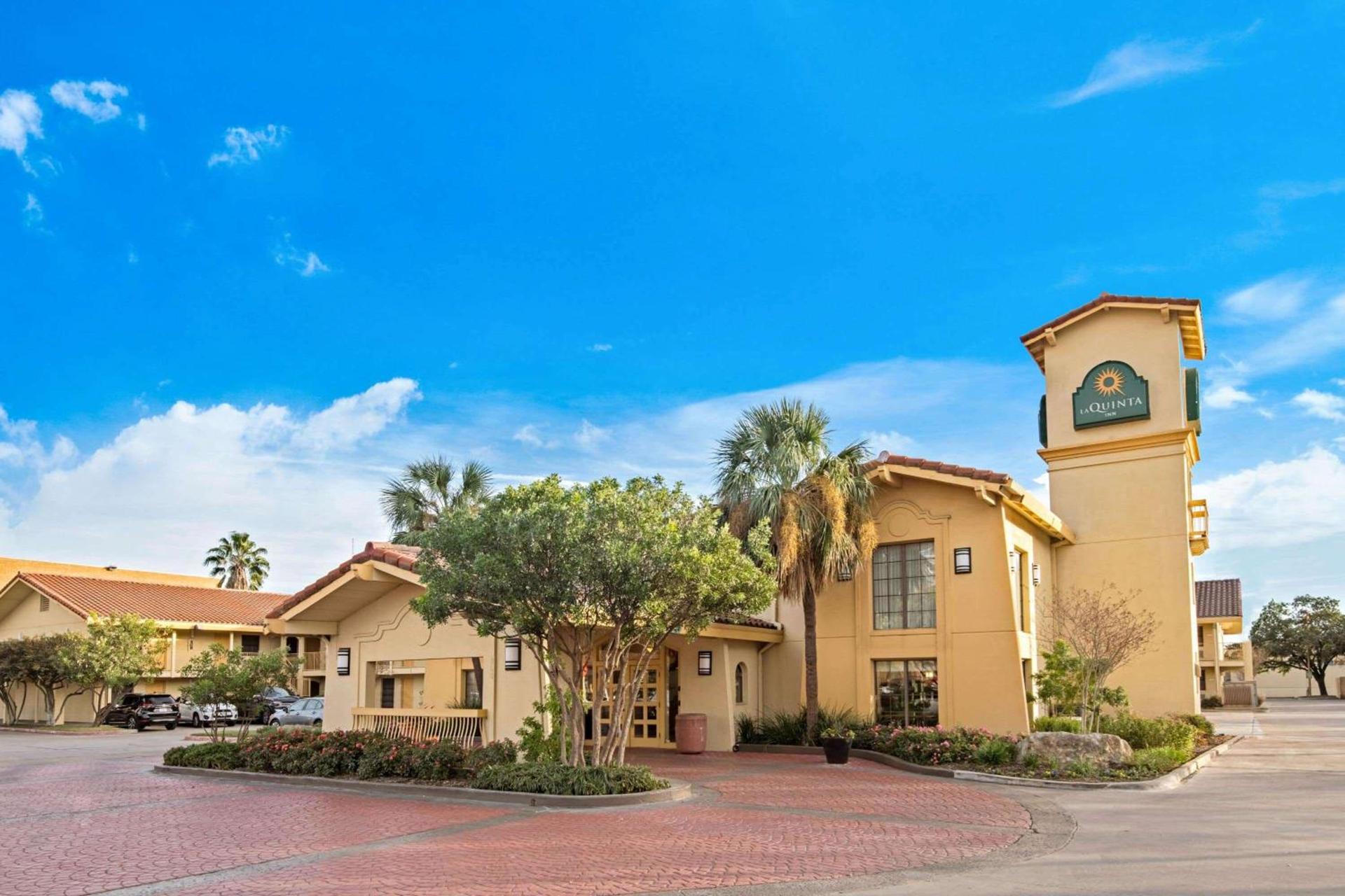 La Quinta Inn by Wyndham San Antonio Market Square — hotel in San Antonio