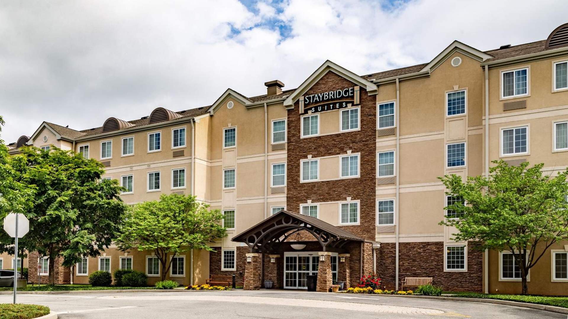 Staybridge Suites - Philadelphia Valley Forge 422, an IHG Hotel