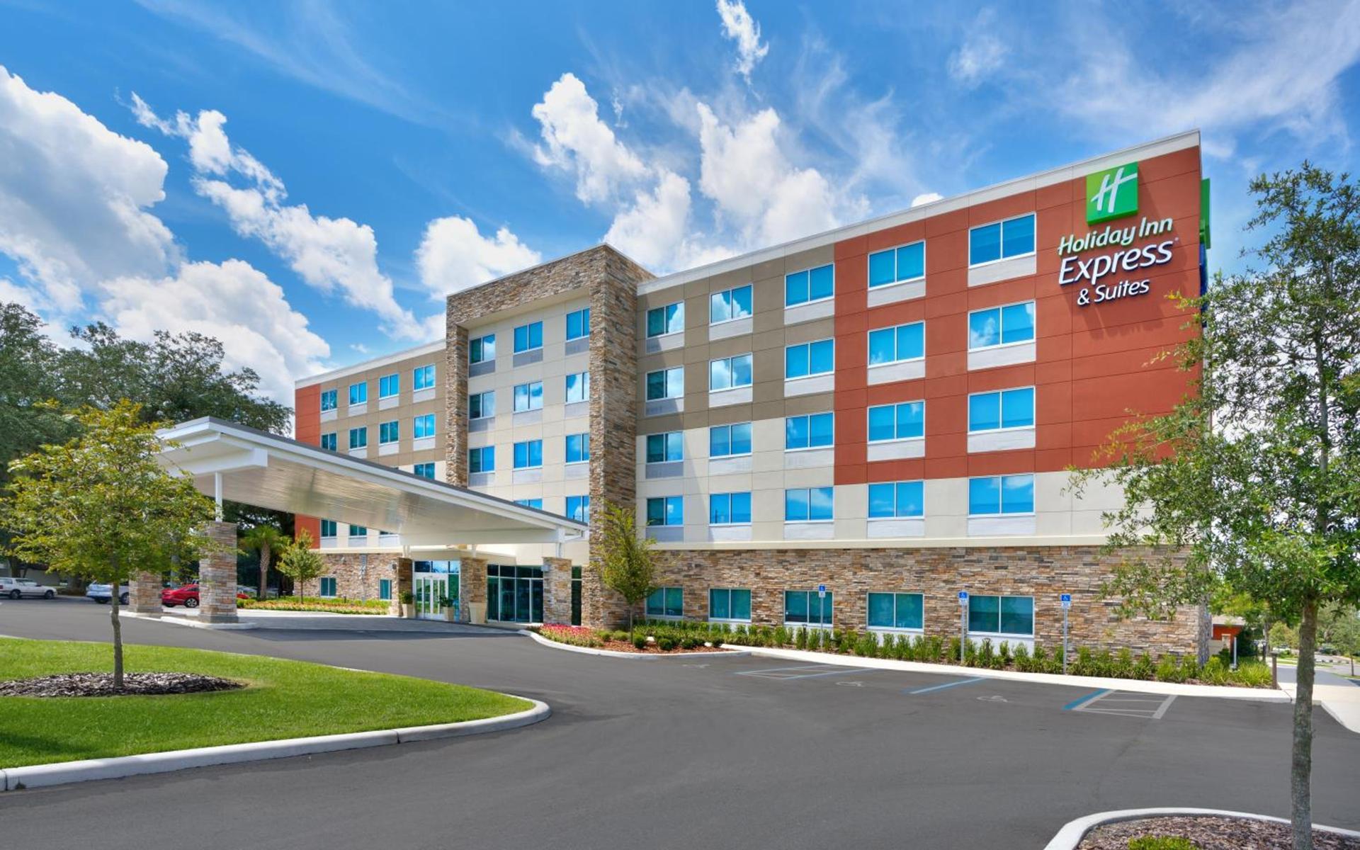 Holiday Inn Express & Suites - Gainesville I-75 by IHG — hotel in Gainesville