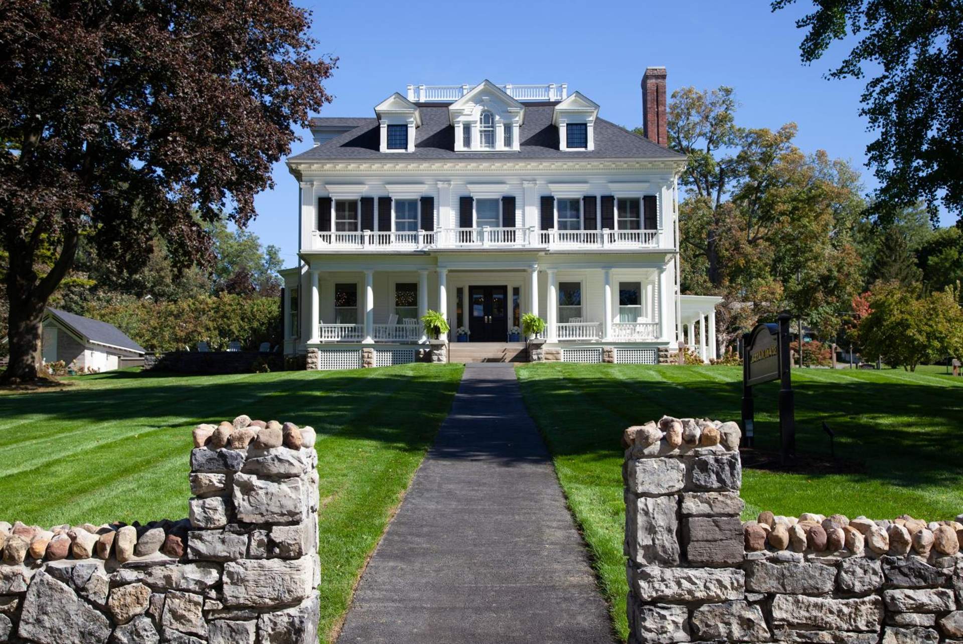 Inns of Aurora Resort & Spa