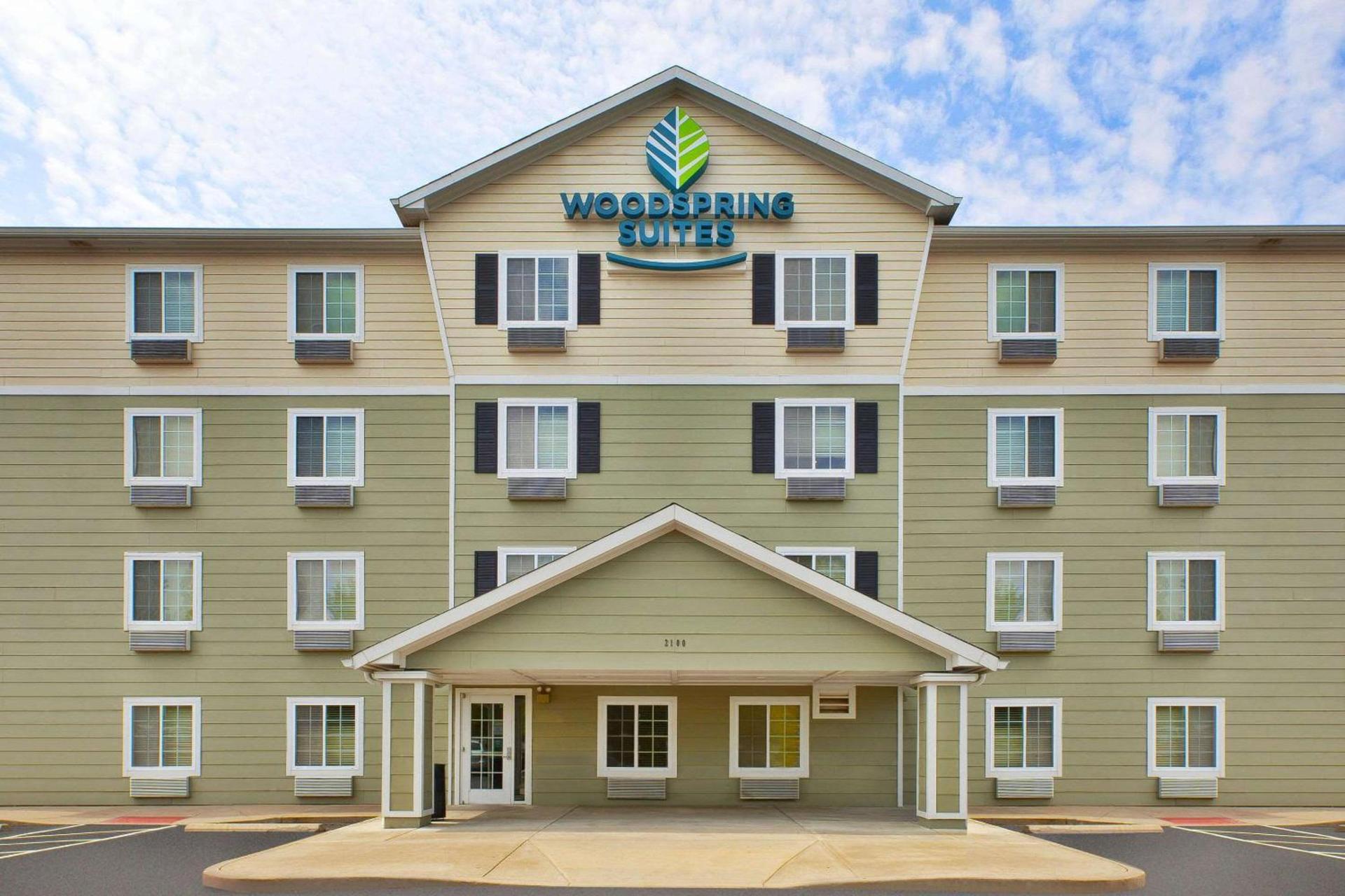 WoodSpring Suites St Louis St Charles — hotel in St. Charles