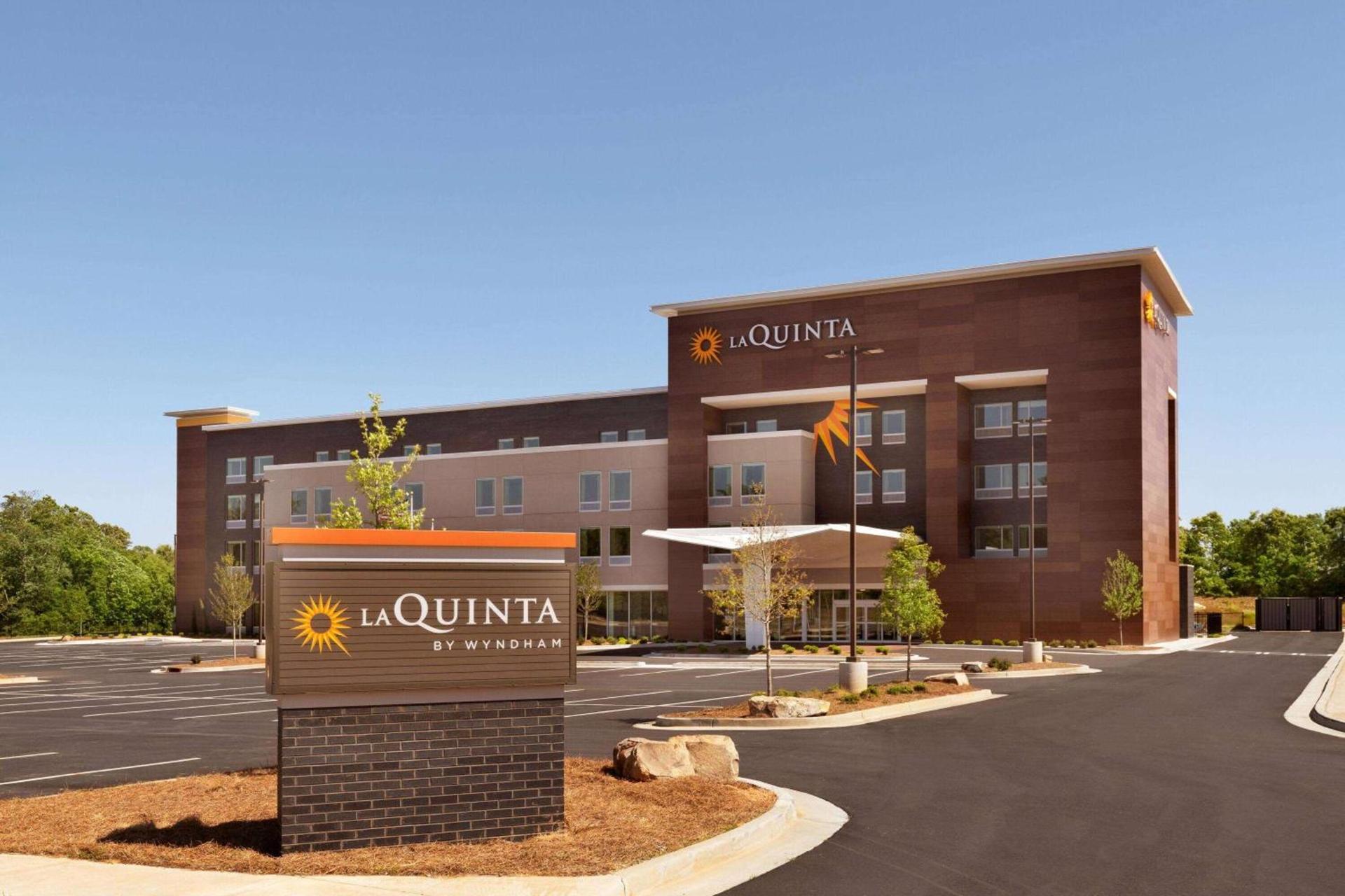 La Quinta Inn & Suites by Wyndham Braselton — hotel in Braselton