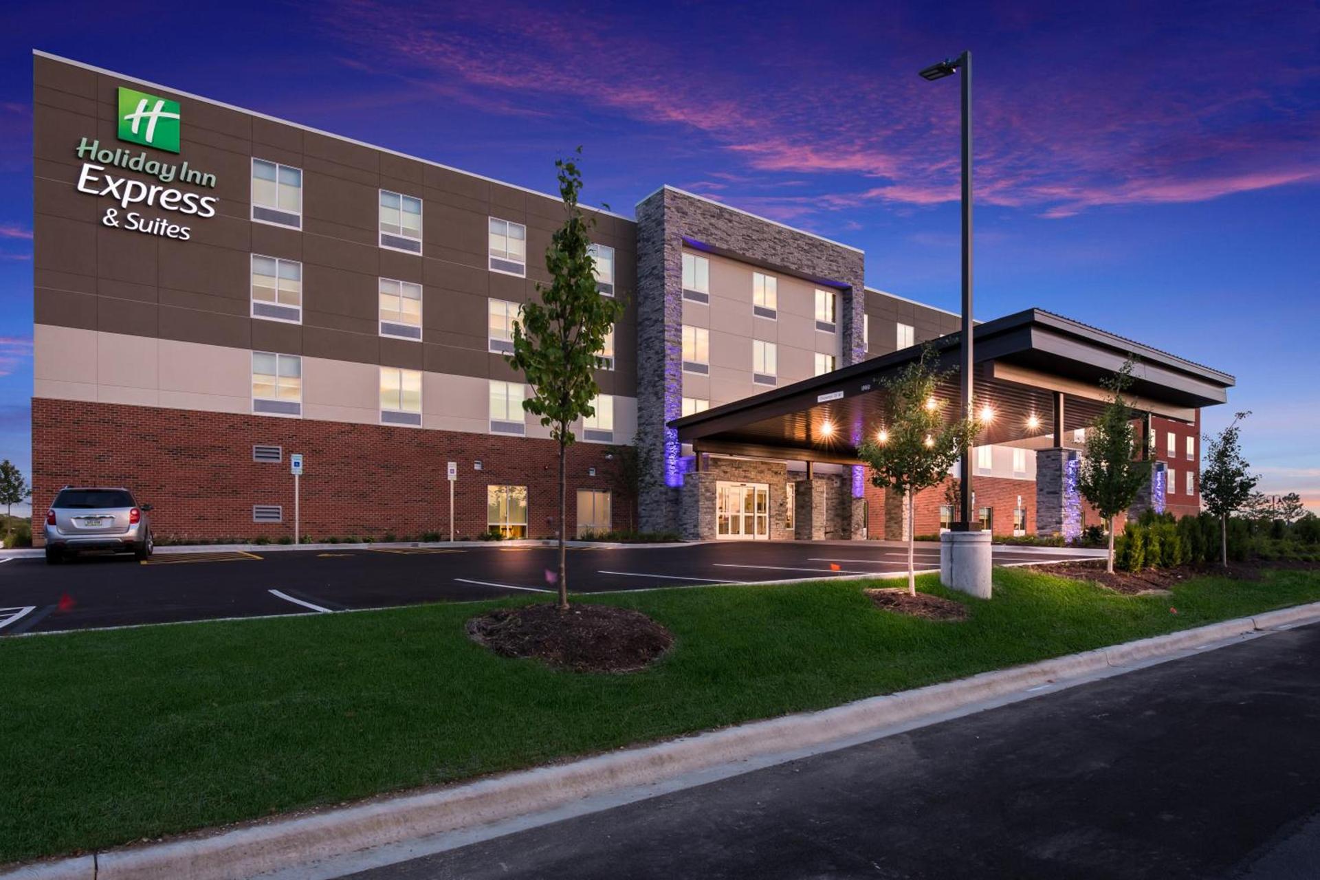 Holiday Inn Express & Suites Chicago - Hoffman Estates by IHG — hotel in Hoffman Estates
